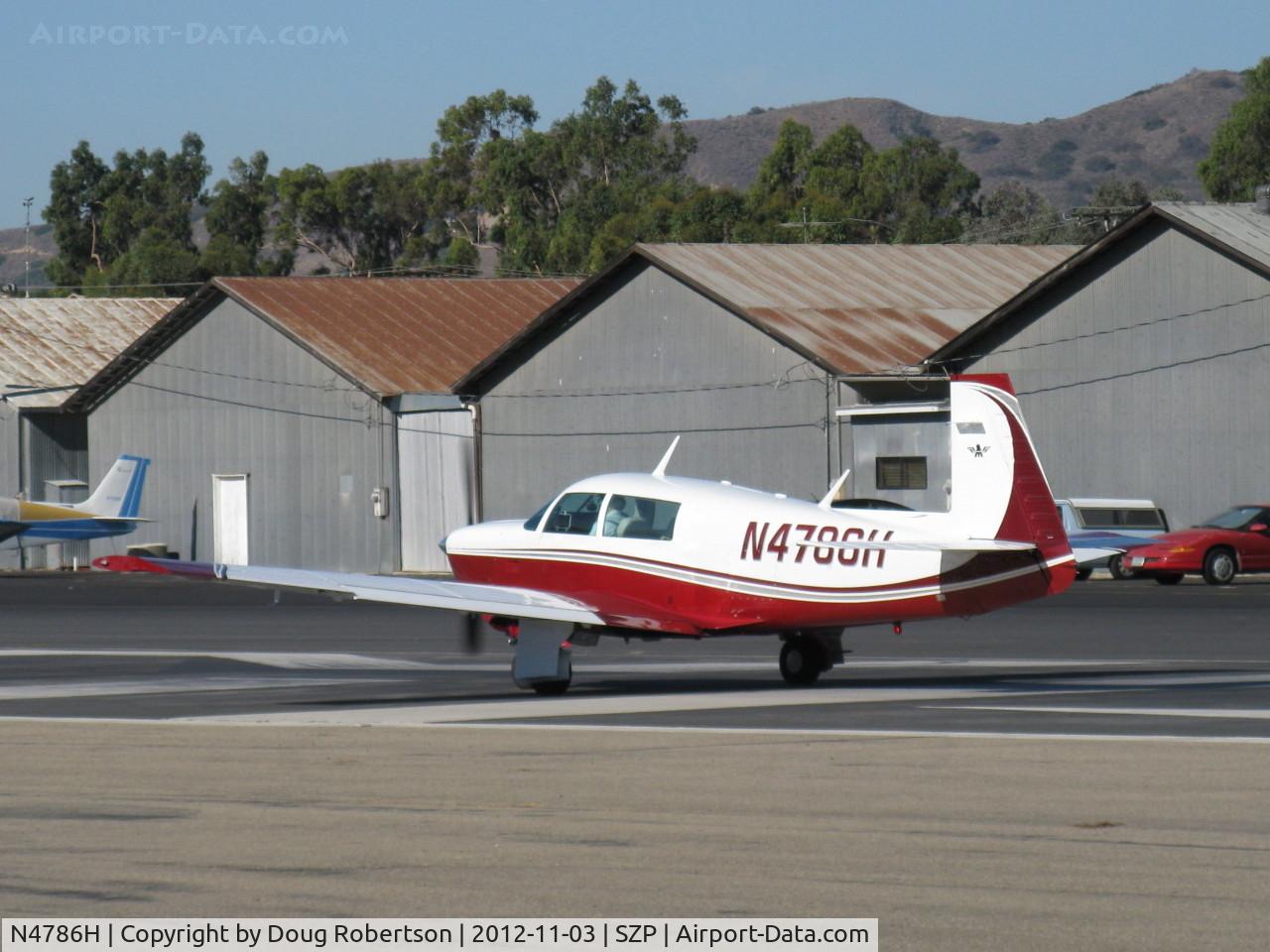 N4786H, 1979 Mooney M20J 201 C/N 24-0876, 1979 Mooney M20J 201, Lycoming IO-360 A&C 200 Hp, stunning refinish, takeoff roll Rwy 22