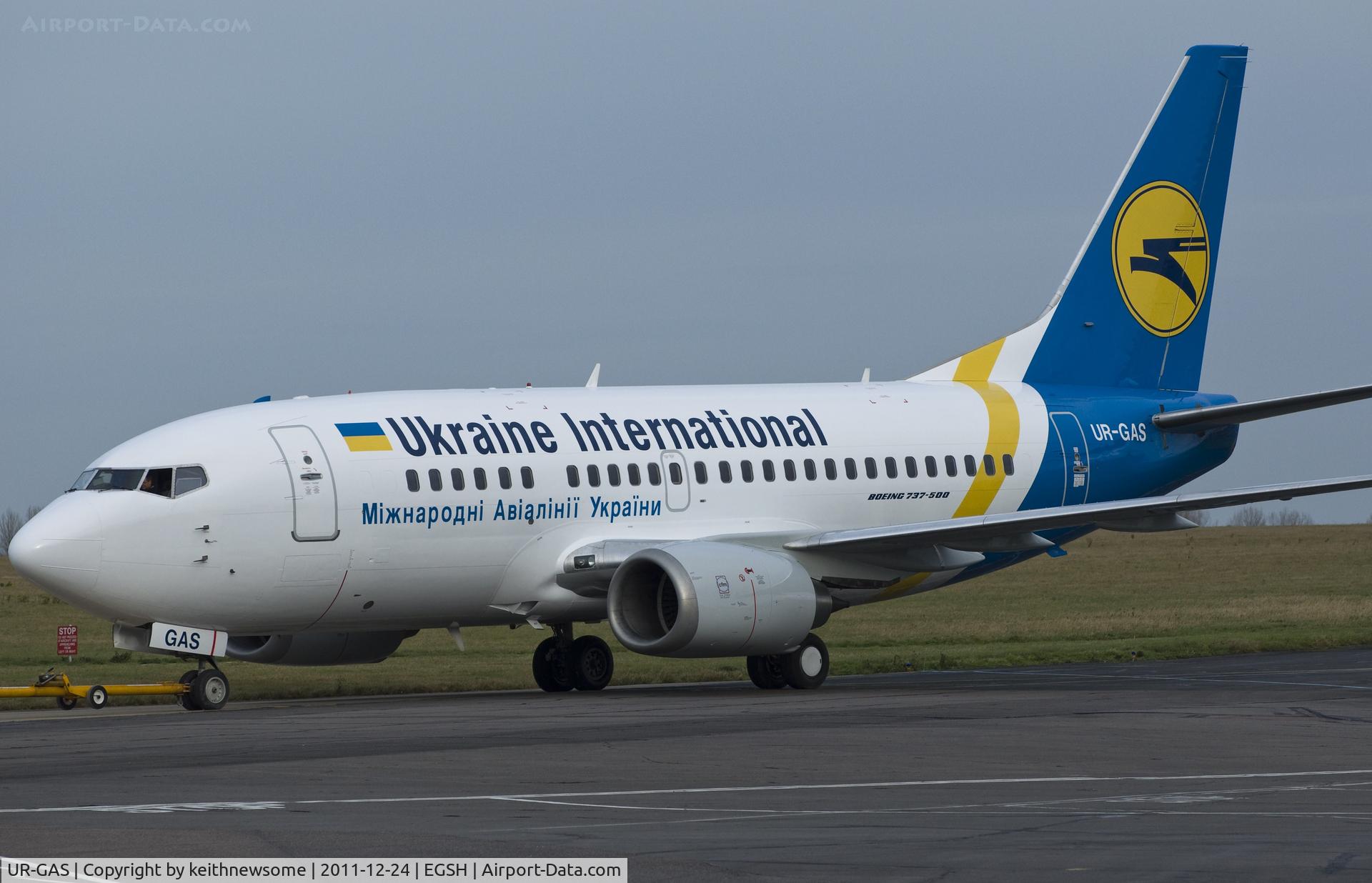 UR-GAS, 1993 Boeing 737-528 C/N 25236, Christmas Eve 2011, could it happen again ?