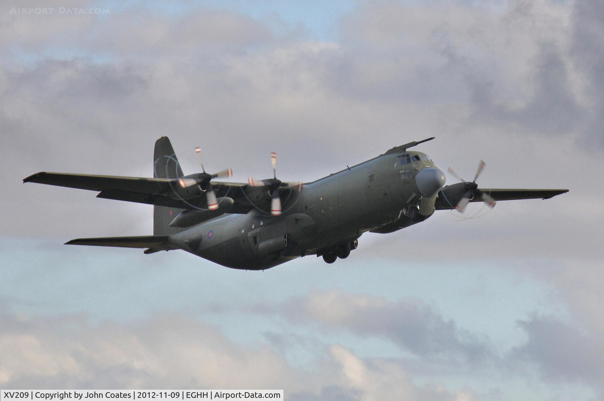 XV209, Lockheed C-130K Hercules C.3 C/N 382-4235, Another para practice...then back to Brize.