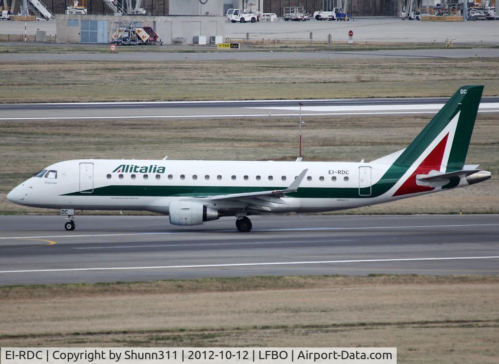 EI-RDC, 2012 Embraer 175STD (ERJ-170-200STD) C/N 17000333, Taxiing to the Terminal...