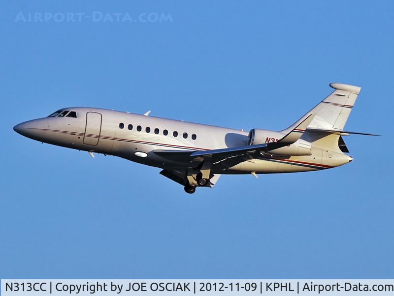 N313CC, 2003 Dassault Falcon 2000EX C/N 12, Leaving KPHL