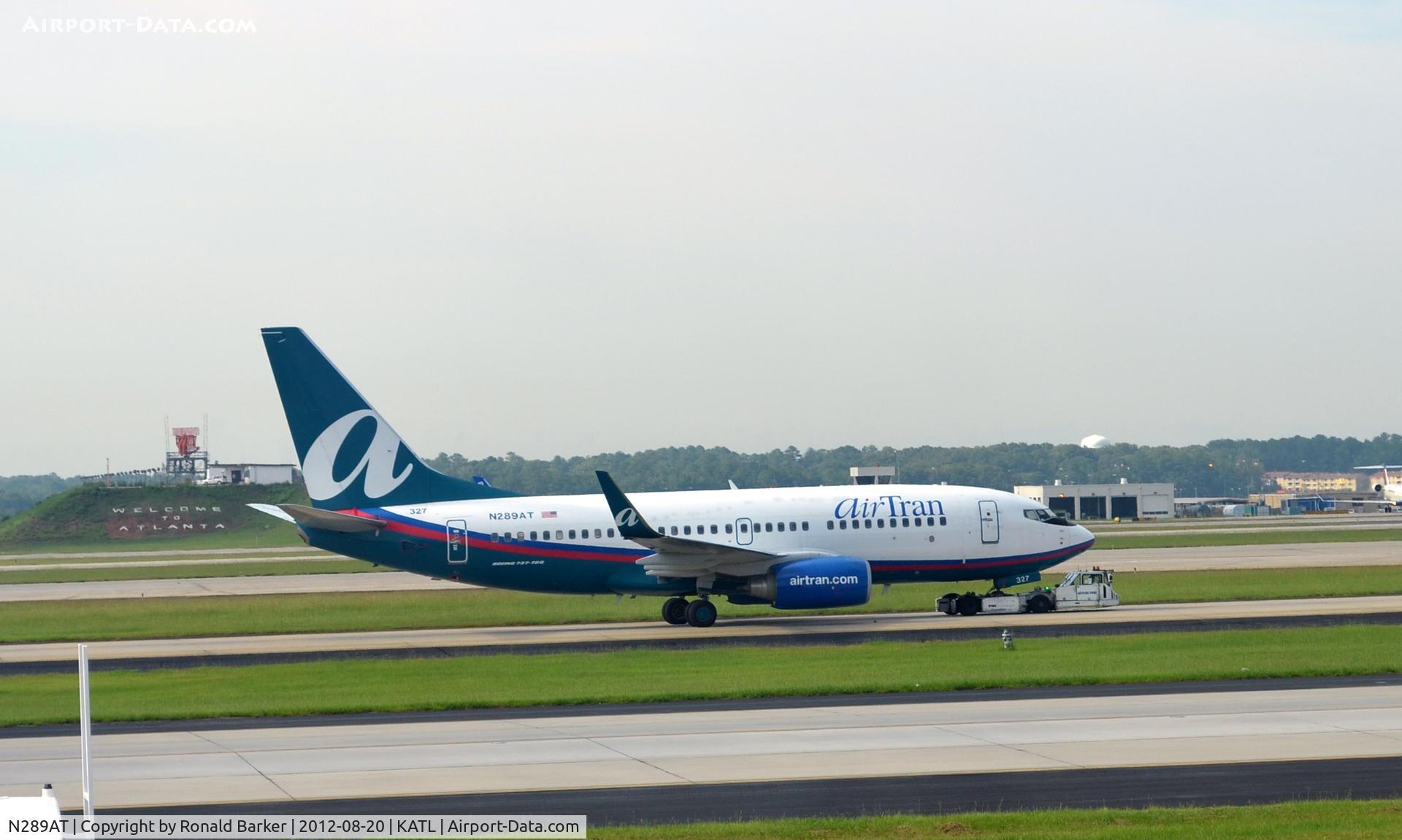 N289AT, 2006 Boeing 737-76N C/N 32673, Taxi ATL