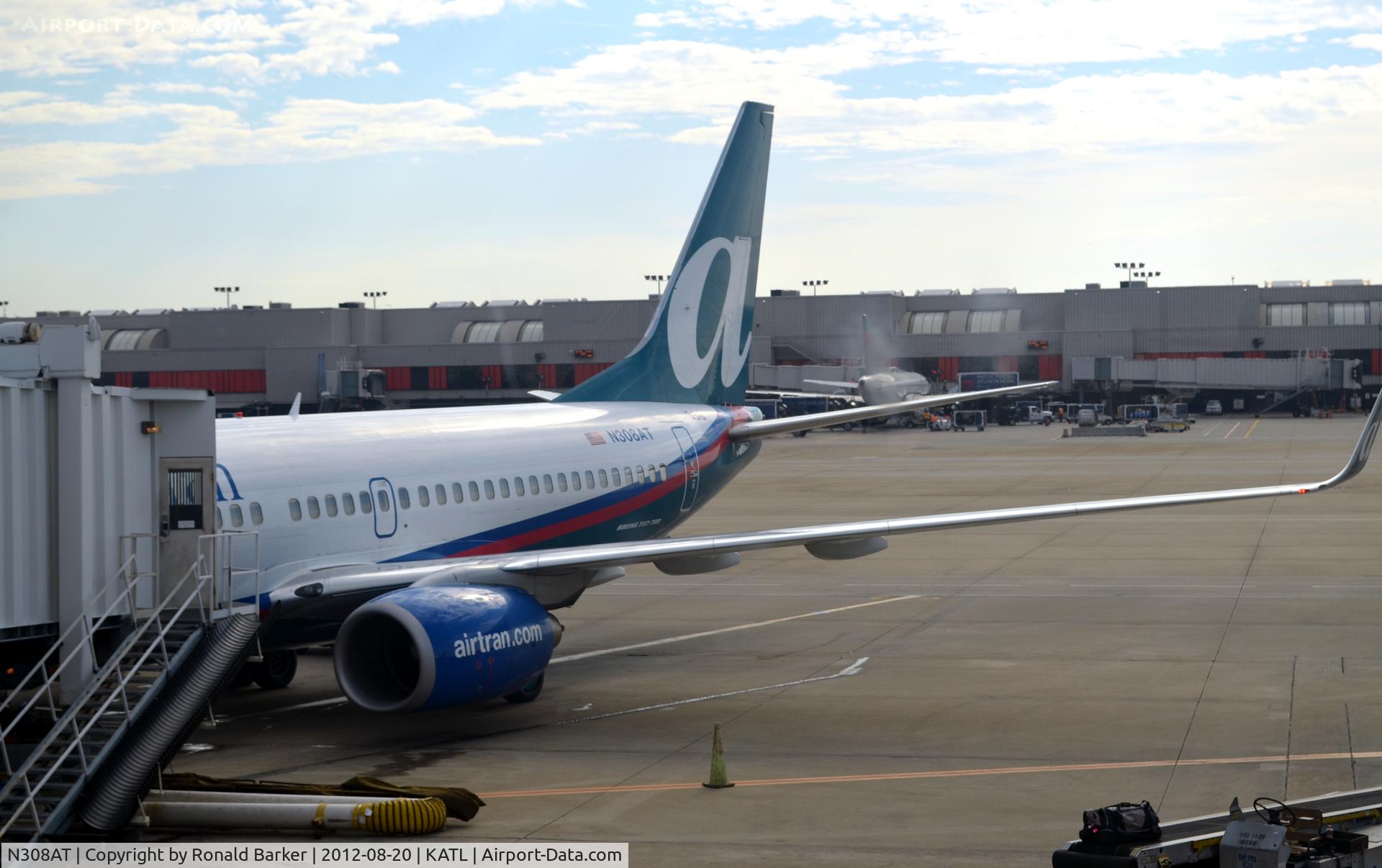 N308AT, 2006 Boeing 737-7BD C/N 35109, Atlanta