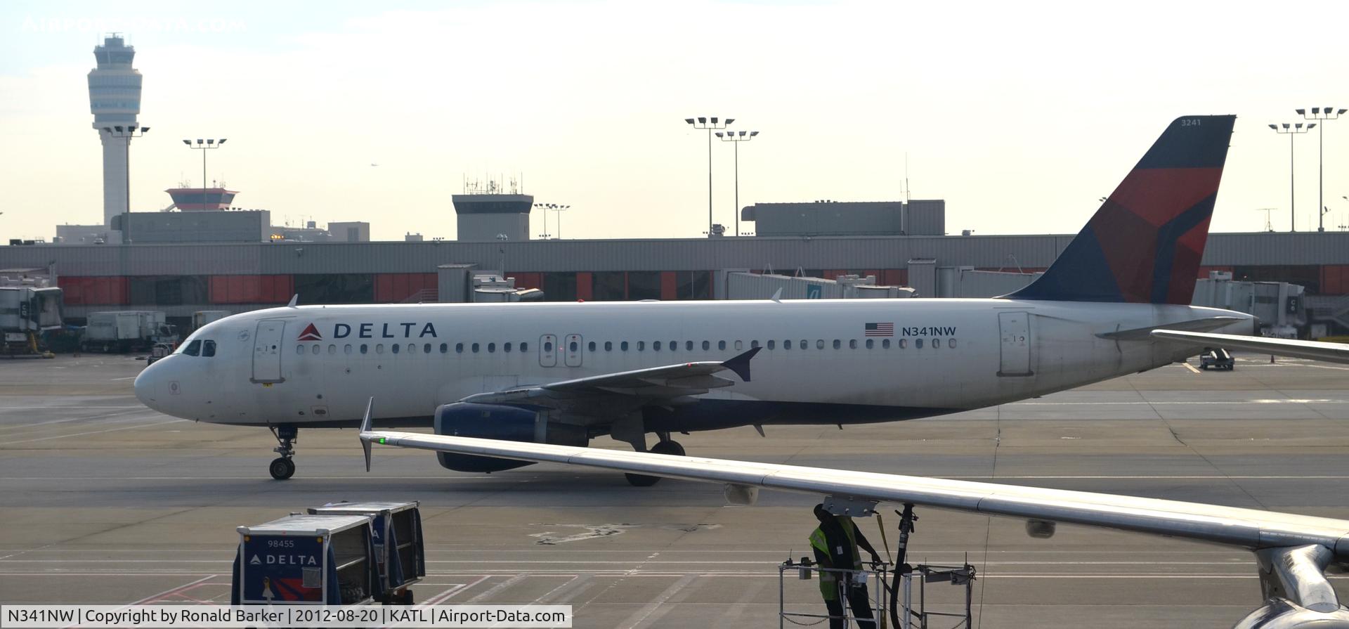 N341NW, 1992 Airbus A320-212 C/N 380, Taxi Atlanta