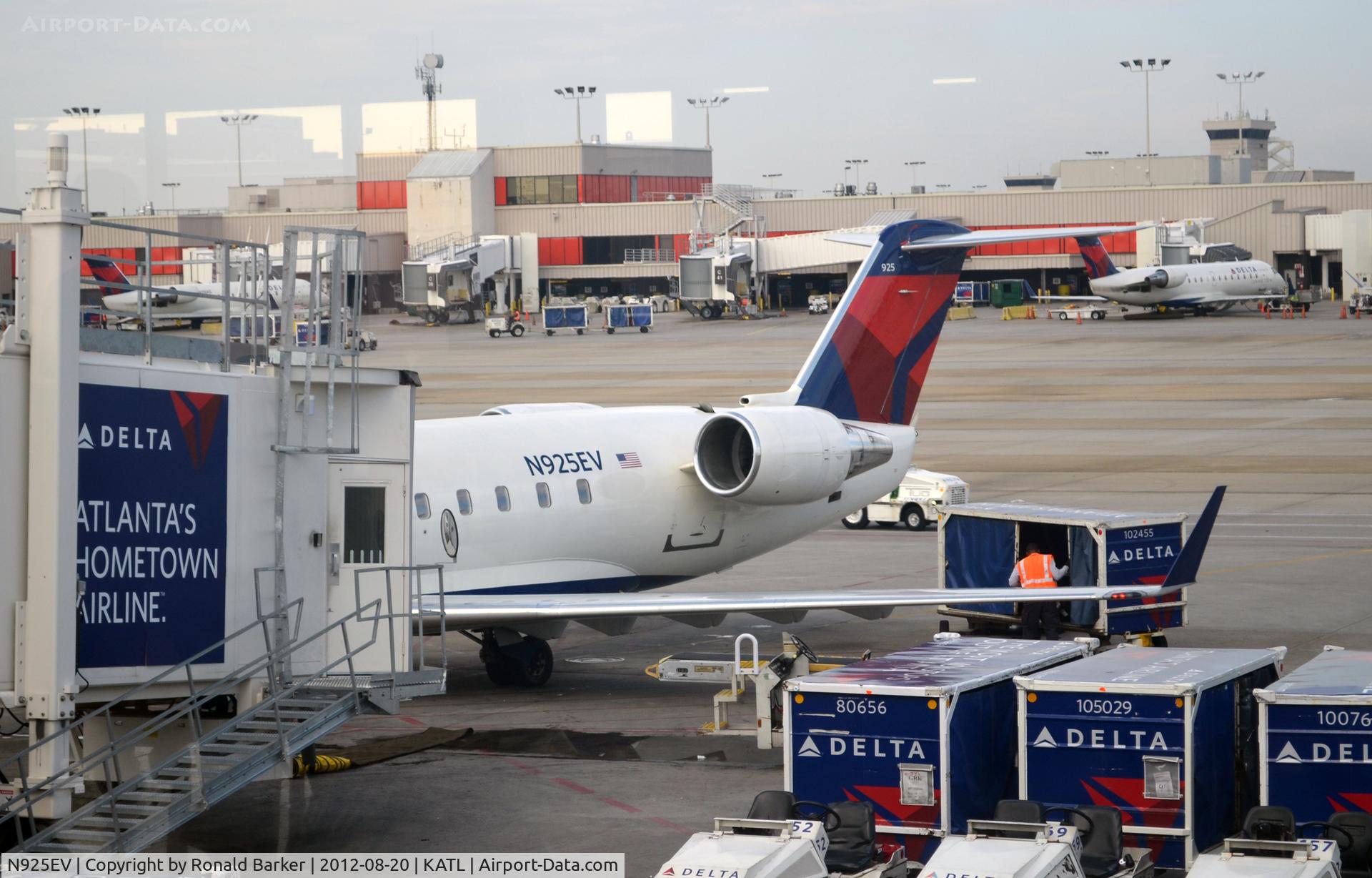 N925EV, 2003 Bombardier CRJ-200ER (CL-600-2B19) C/N 7831, Atlantat