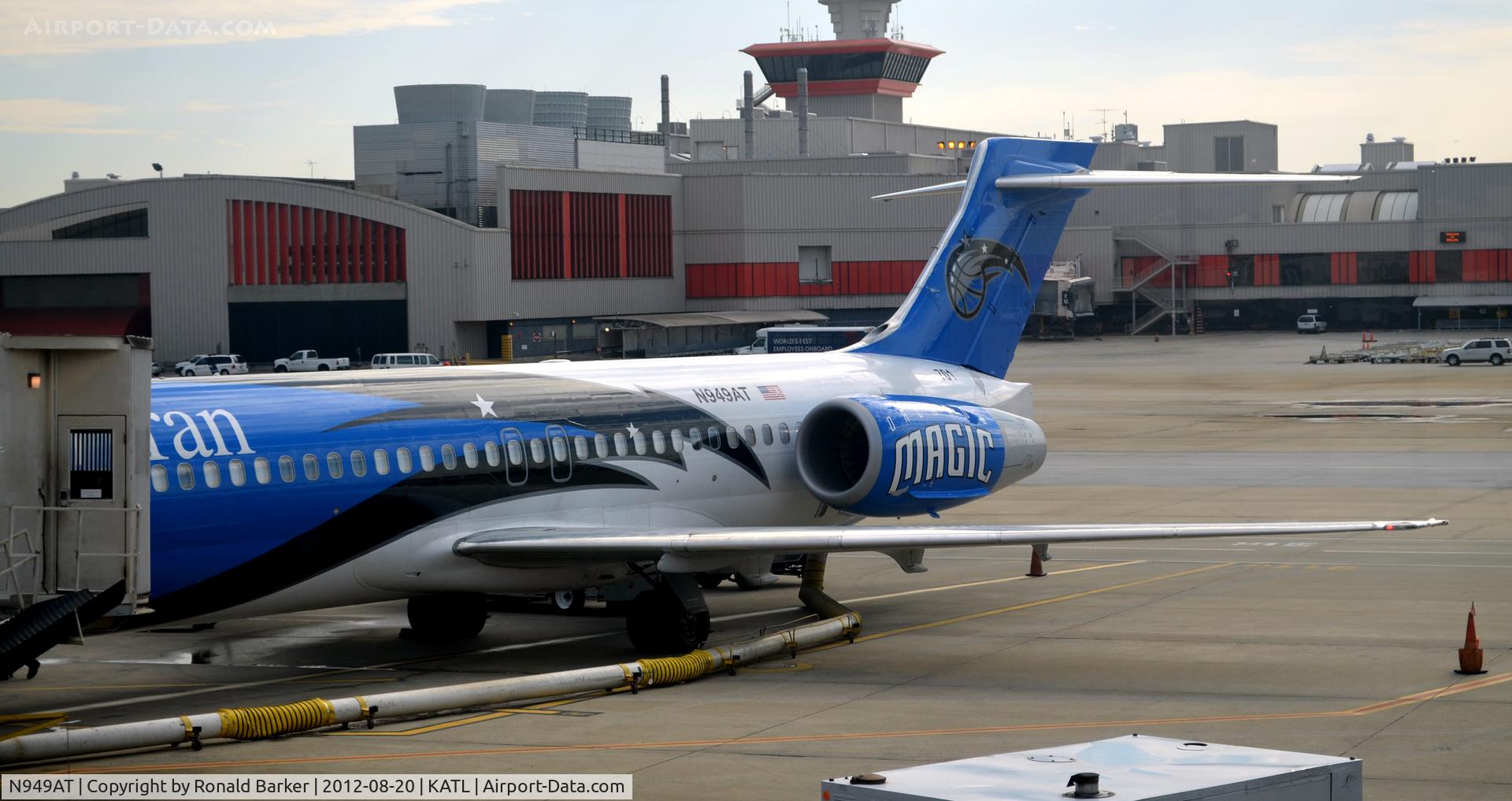 N949AT, 1999 Boeing 717-200 C/N 55003, 