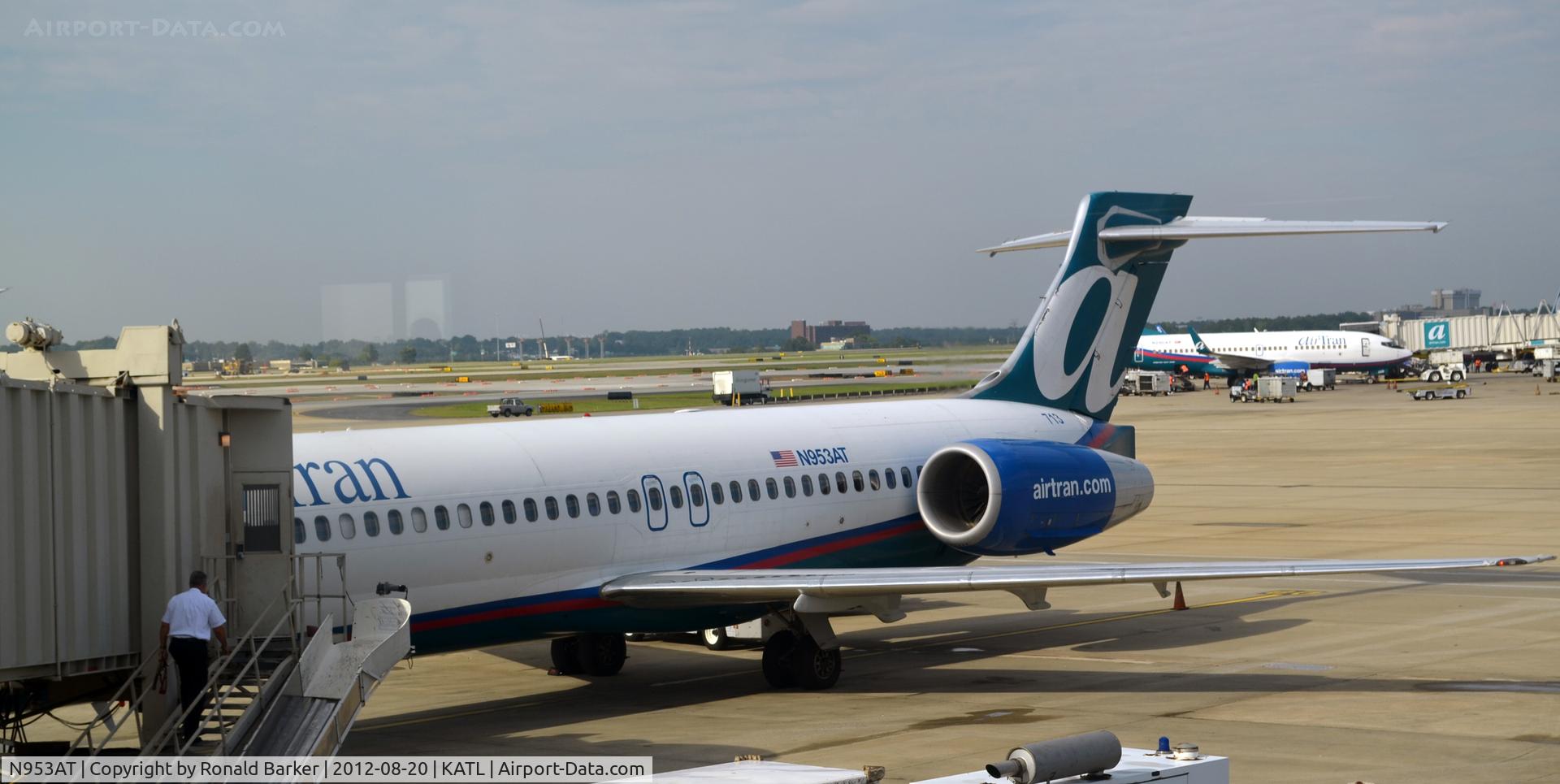 N953AT, 2000 Boeing 717-200 C/N 55015, Atlanta