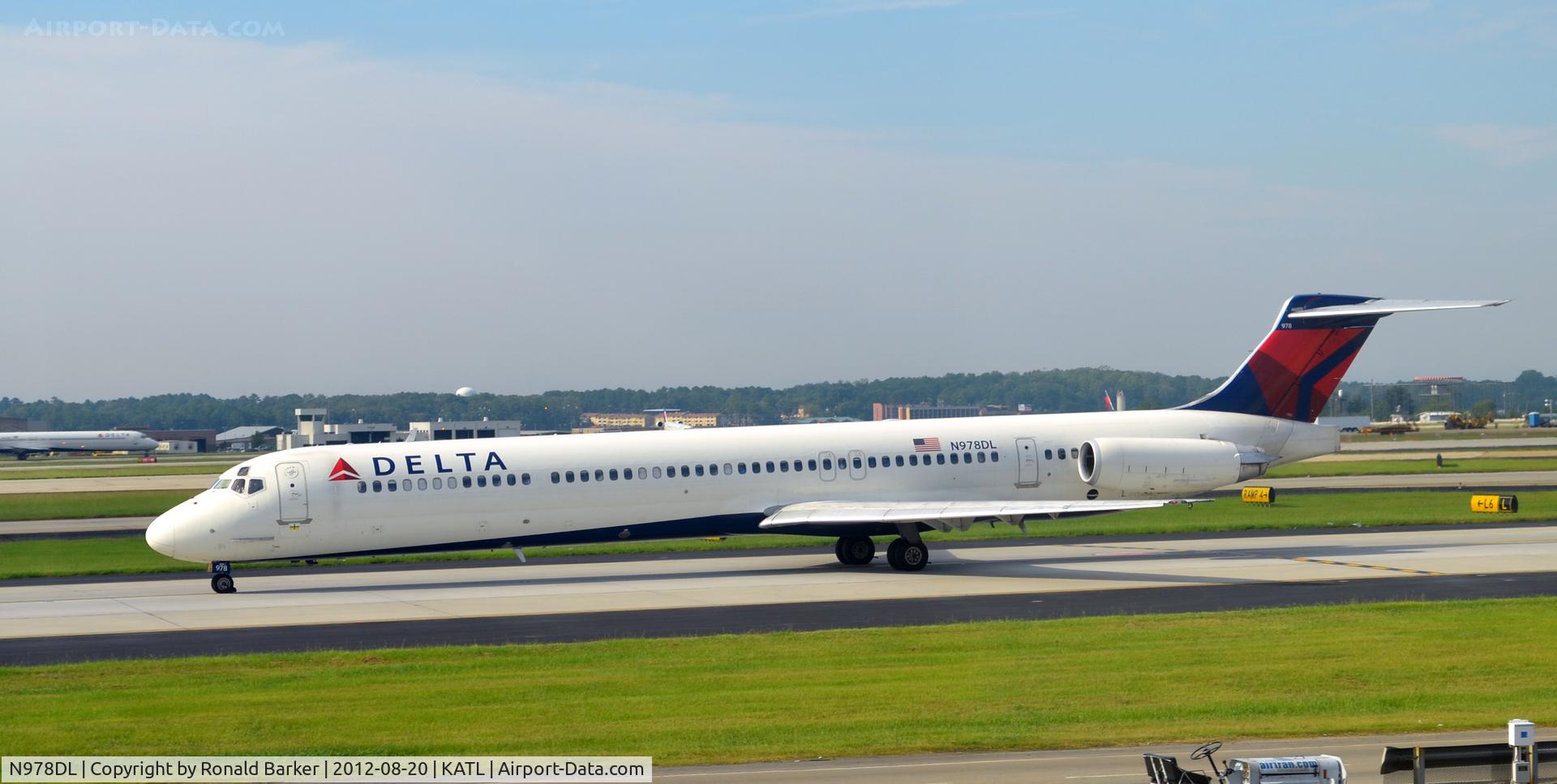 N978DL, 1991 McDonnell Douglas MD-88 C/N 53259, Taxi ATL