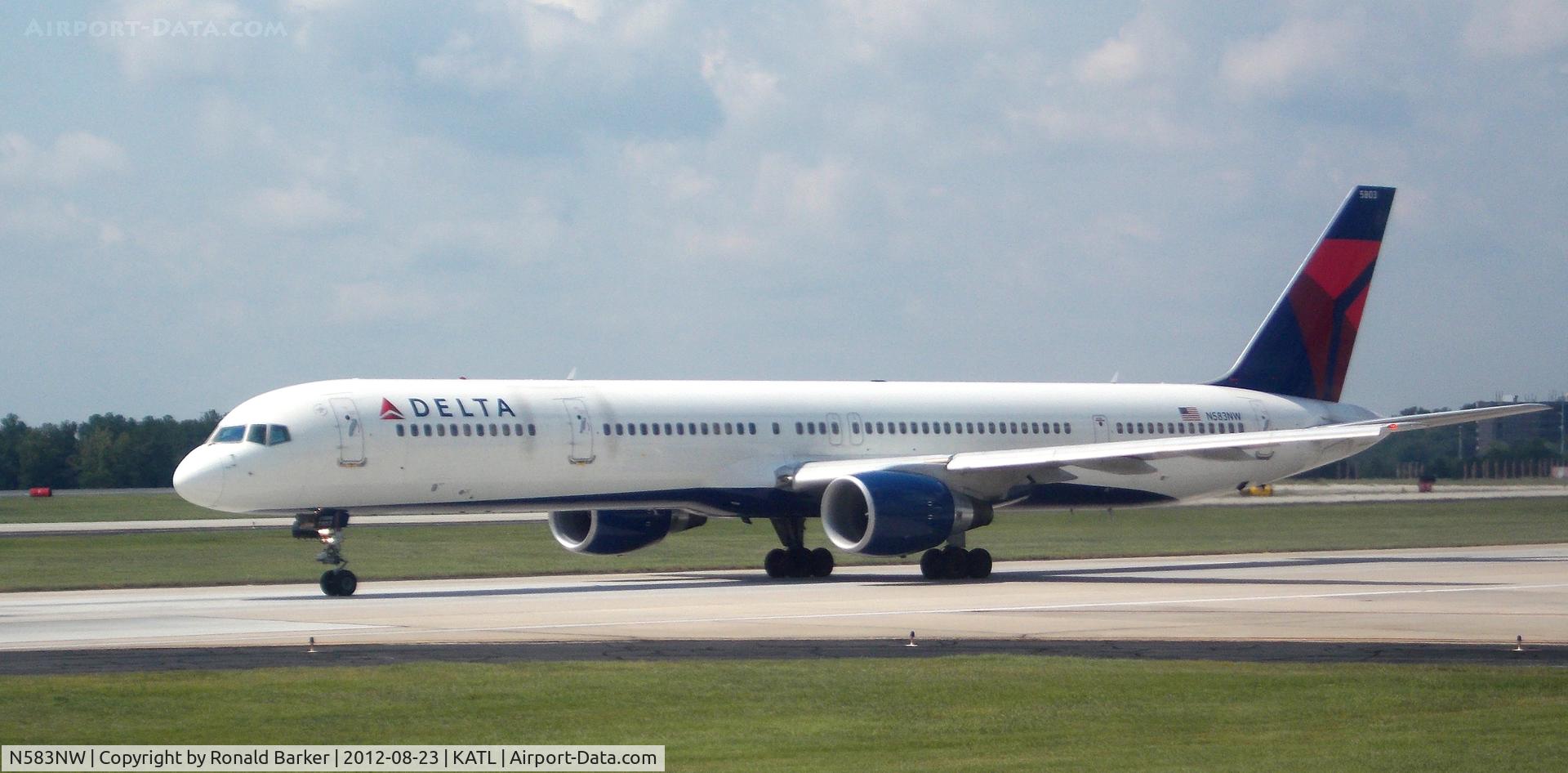 N583NW, 2002 Boeing 757-351 C/N 32983, Taxi ATL