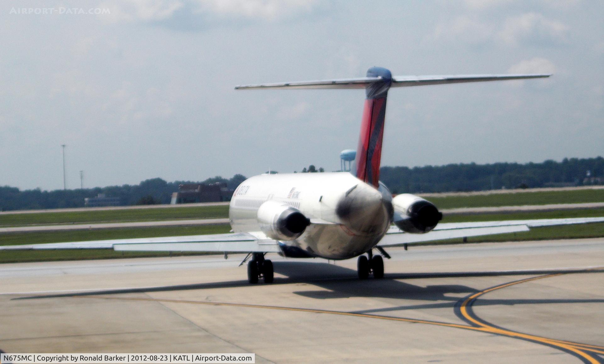 N675MC, 1975 Douglas DC-9-51 C/N 47651, Taxi ATL