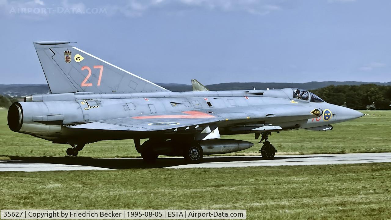 35627, Saab J-35J Draken C/N 35-627, taxying to the active