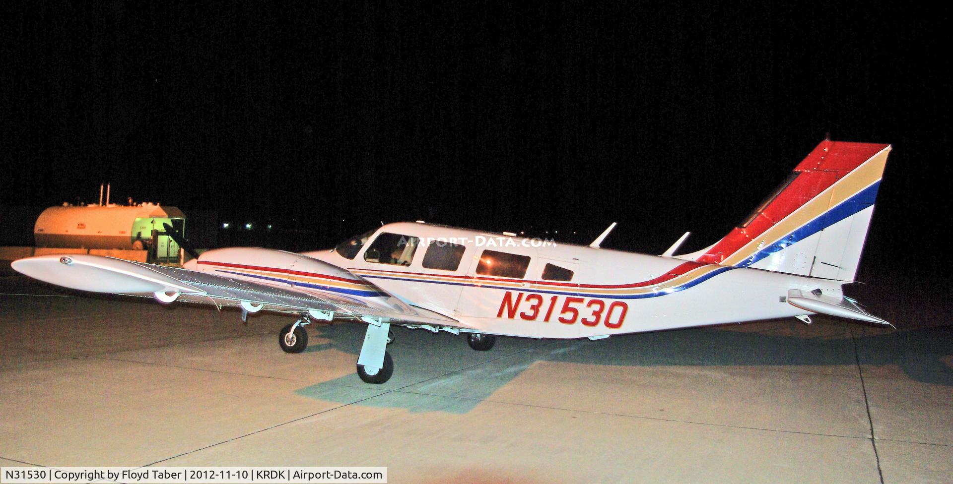 N31530, 1978 Piper PA-34-200T C/N 34-7870238, Landing in 30 mph winds