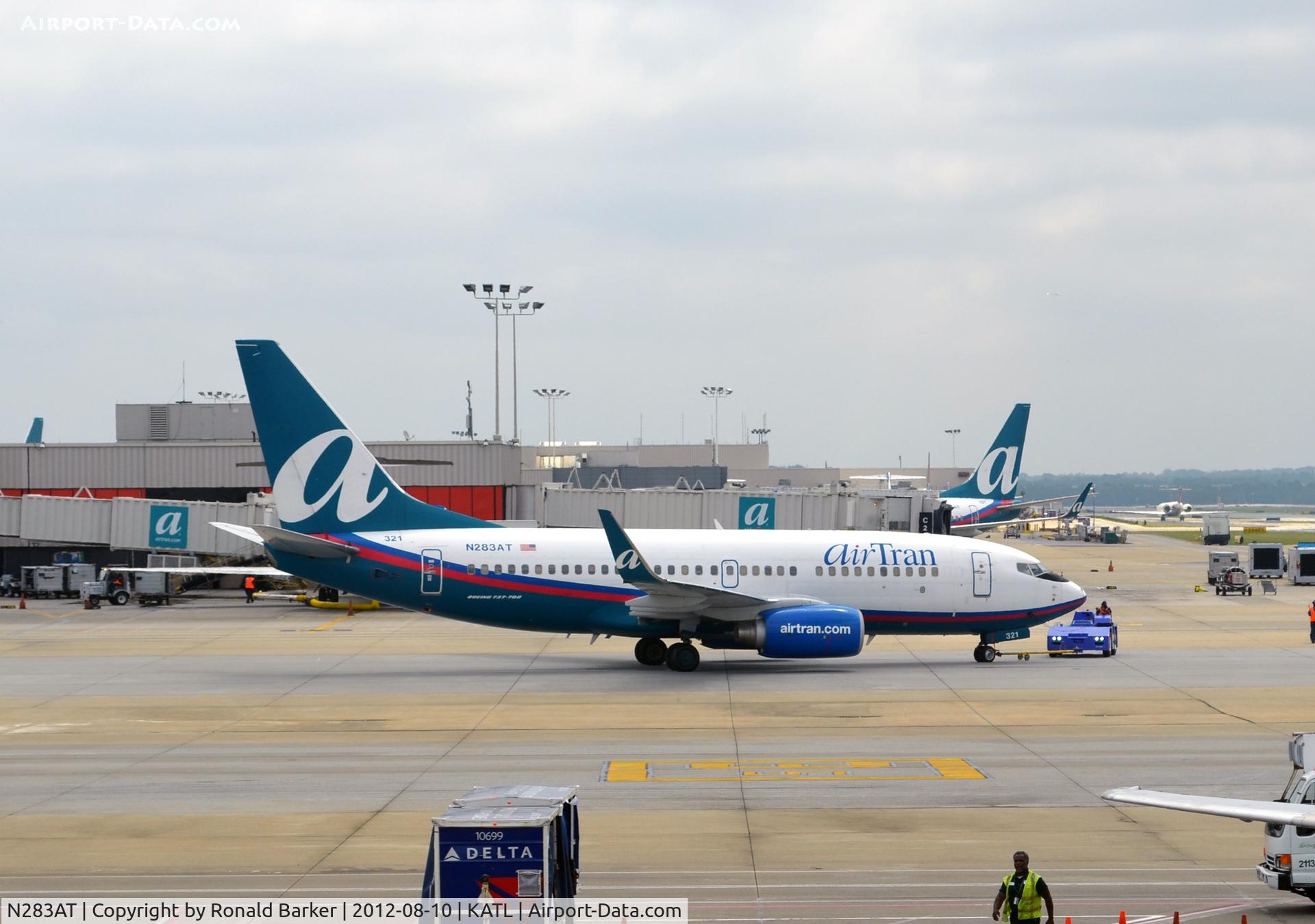 N283AT, 2006 Boeing 737-7BD C/N 34479, Taxi ATL