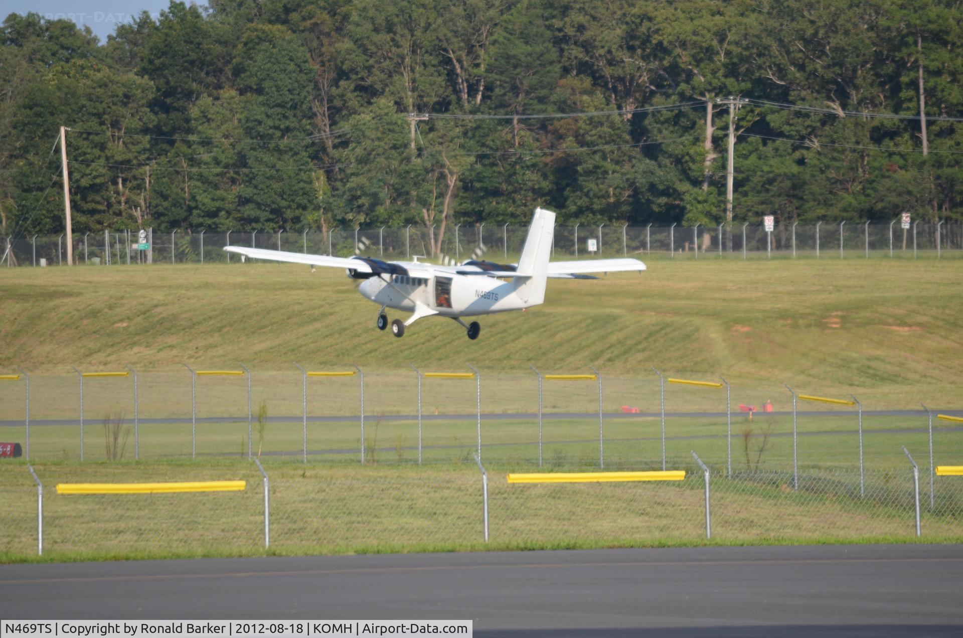 N469TS, 1968 De Havilland Canada DHC-6-200 Twin Otter C/N 149, Takeoff Orange