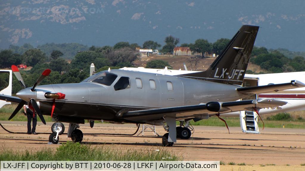 LX-JFF, 2001 Socata TBM-700 C/N 212, Parked