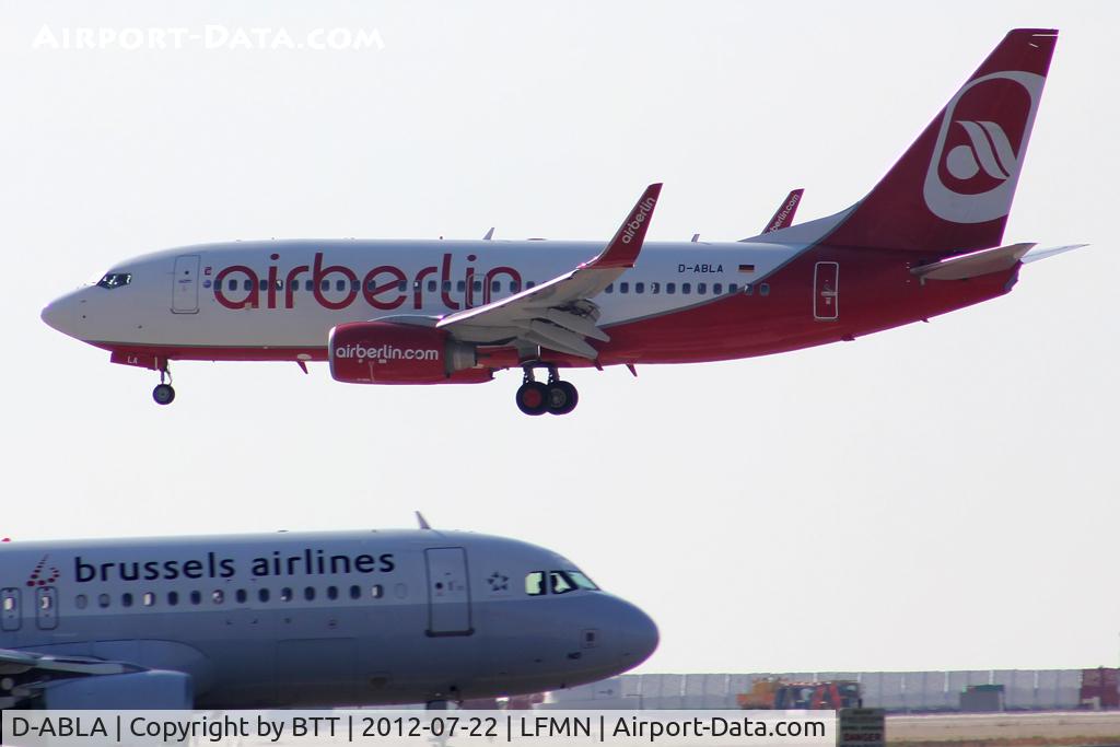 D-ABLA, 2007 Boeing 737-76J C/N 36114, Landing in 04