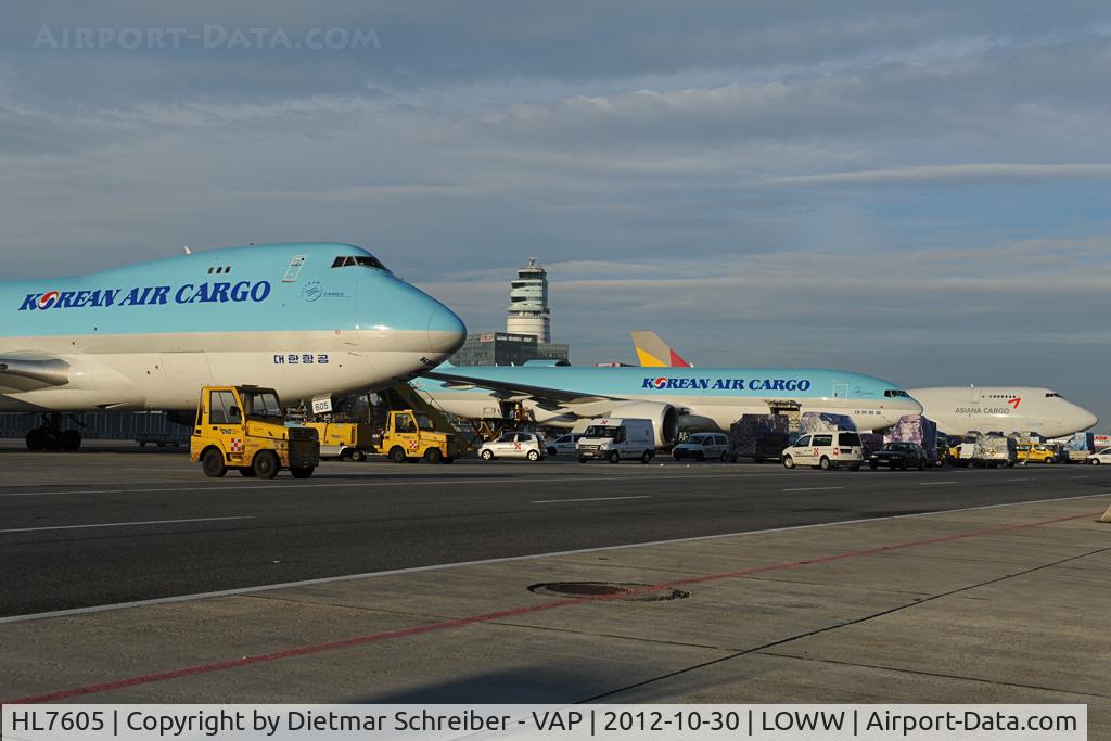 HL7605, 2006 Boeing 747-4B5ERF C/N 35526, Korean Air Boeing 747-400