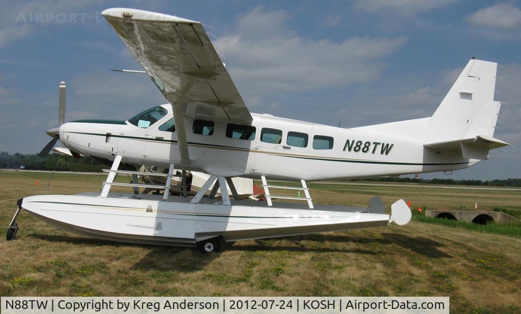 N88TW, 1998 Cessna 208 Caravan I C/N 20800292, EAA AirVenture 2012
