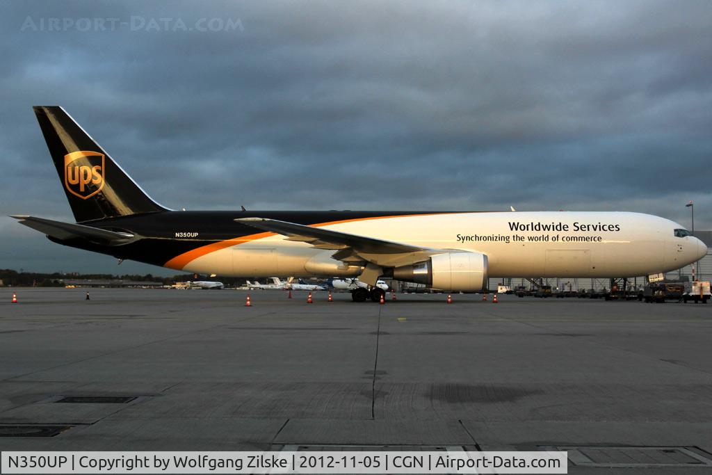 N350UP, 2012 Boeing 767-34AF C/N 37873, visitor