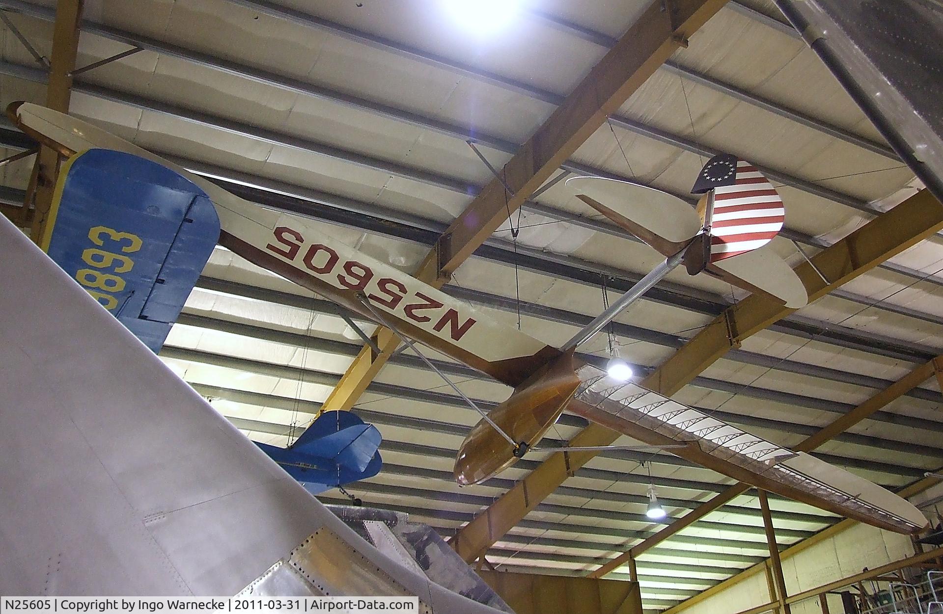 N25605, 1940 Bowlus BA-100 C/N 114, Bowlus BA-100 at the Museum of Flight Restoration Center, Everett WA