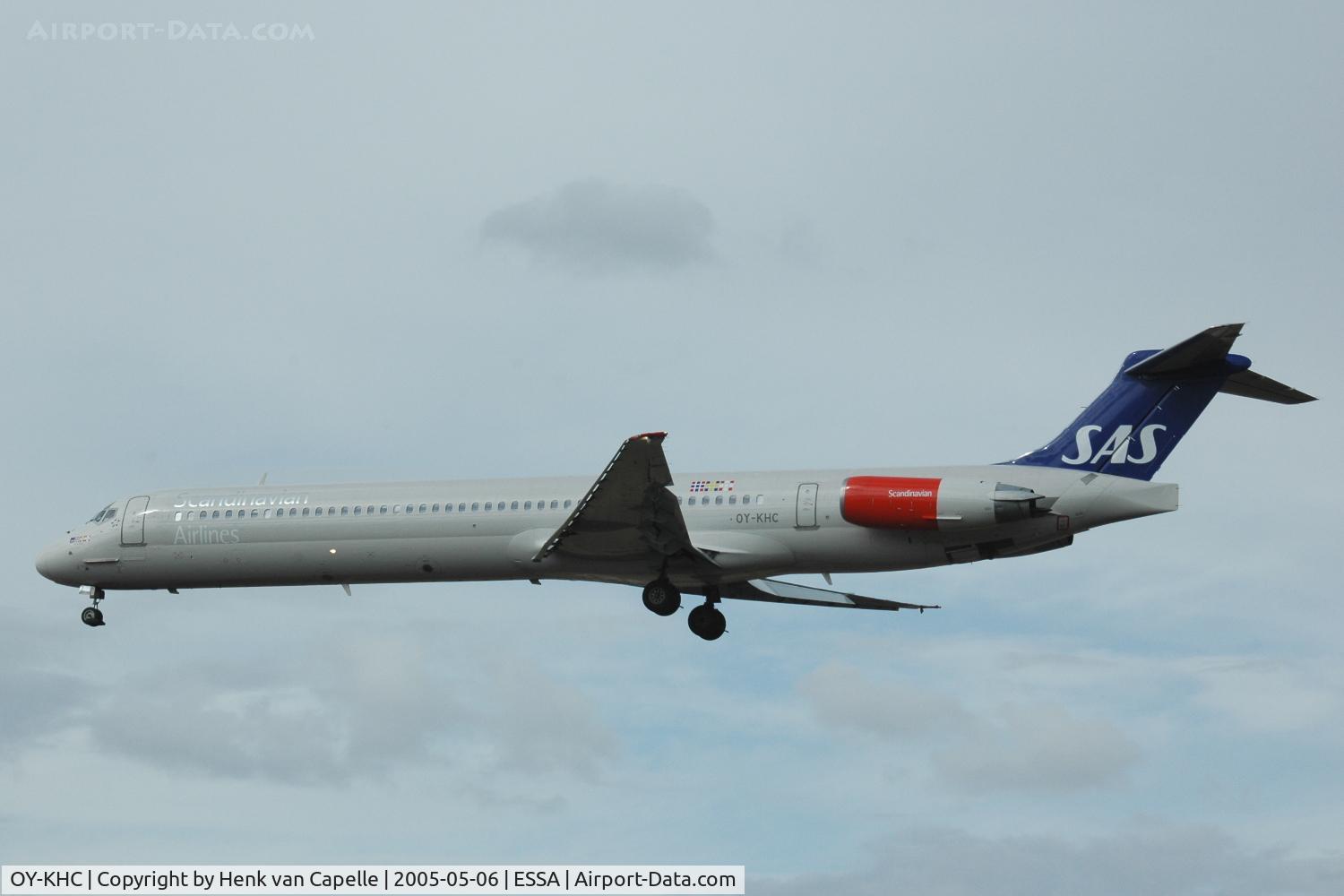 OY-KHC, 1986 McDonnell Douglas MD-82 (DC-9-82) C/N 49436, SAS MD-82 on approach to Stockholm Arlanda airport.