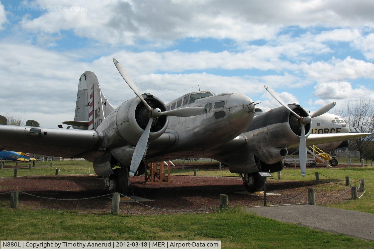 N880L, 1940 Douglas B-23 Dragon C/N 2733, 1940 Douglas B-23, c/n: 2733