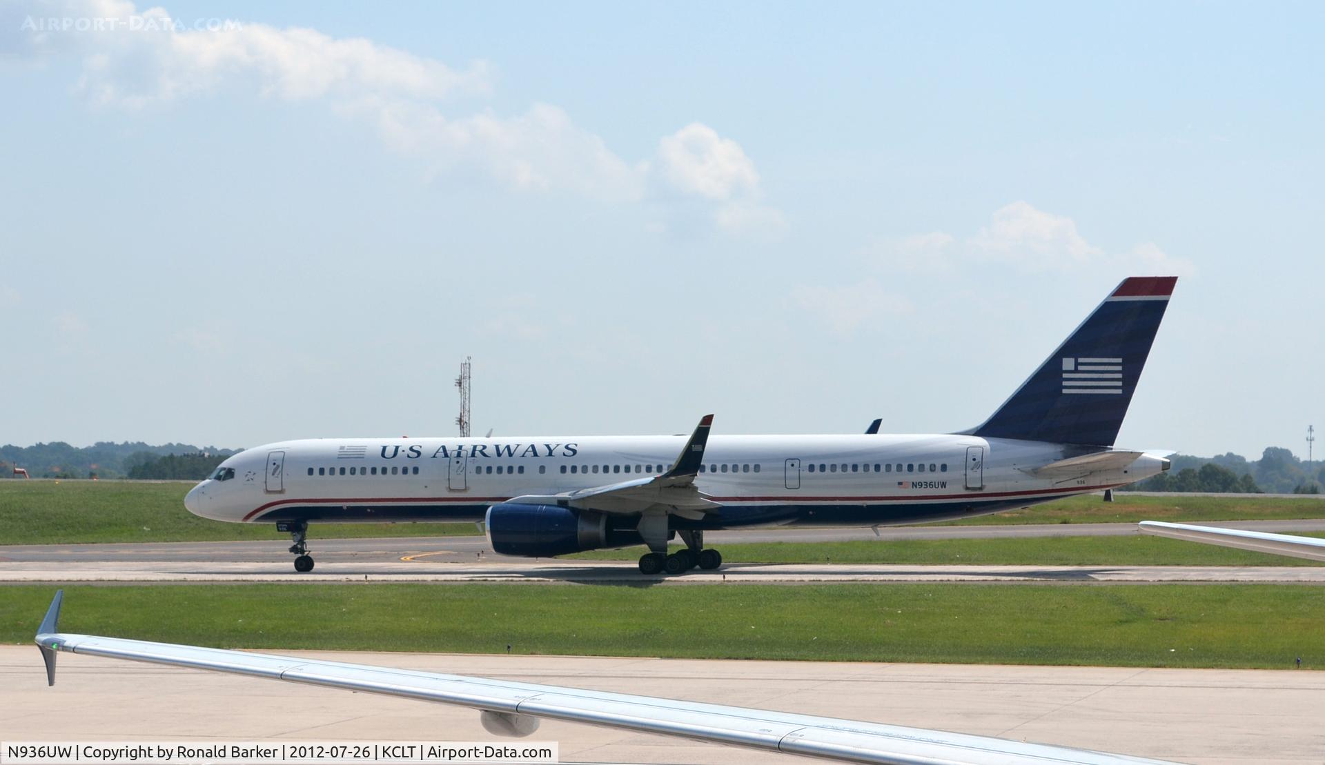 N936UW, 1994 Boeing 757-2B7 C/N 27244, Taxi CLT