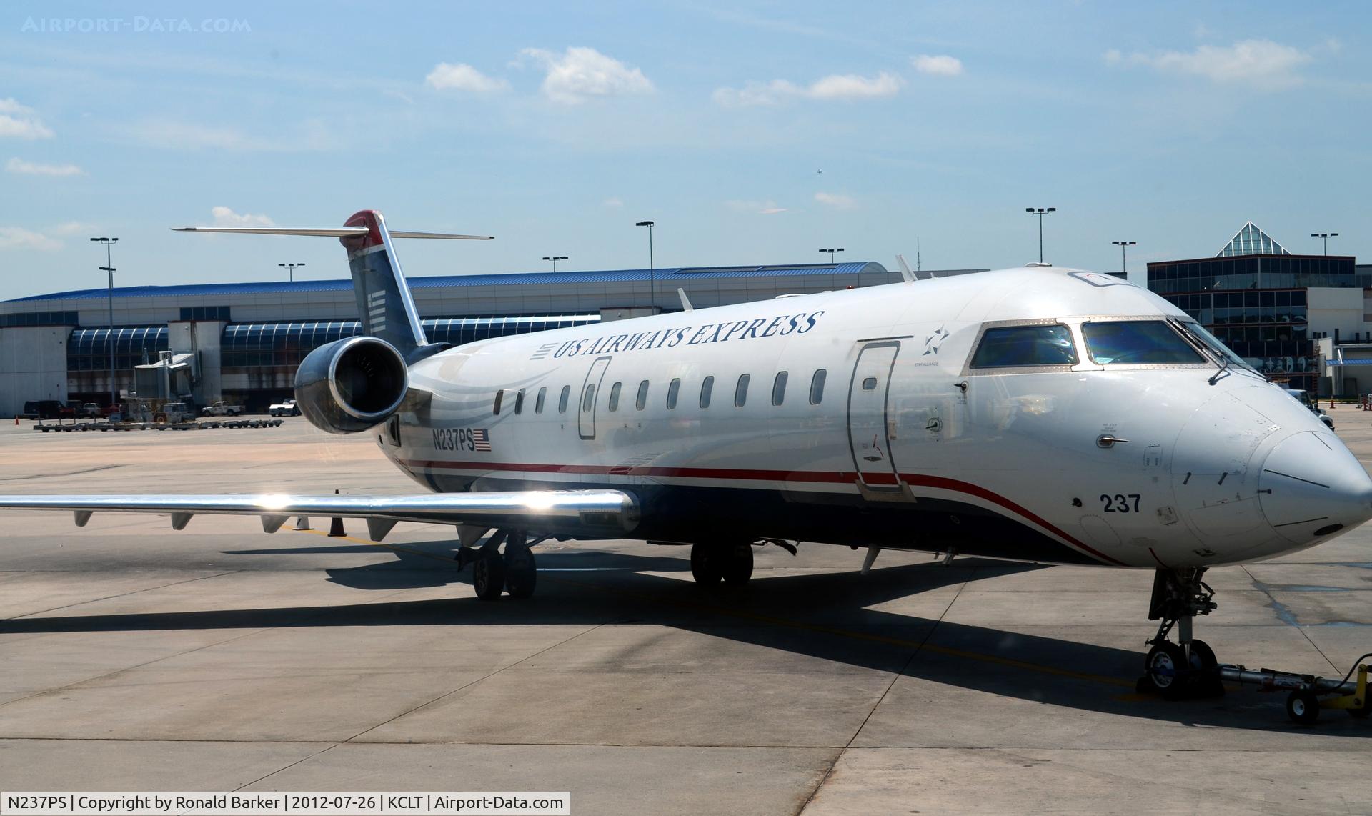 N237PS, 2004 Canadair CL-600-2B19 Regional Jet CRJ-200ER C/N 7906, CLT, NC