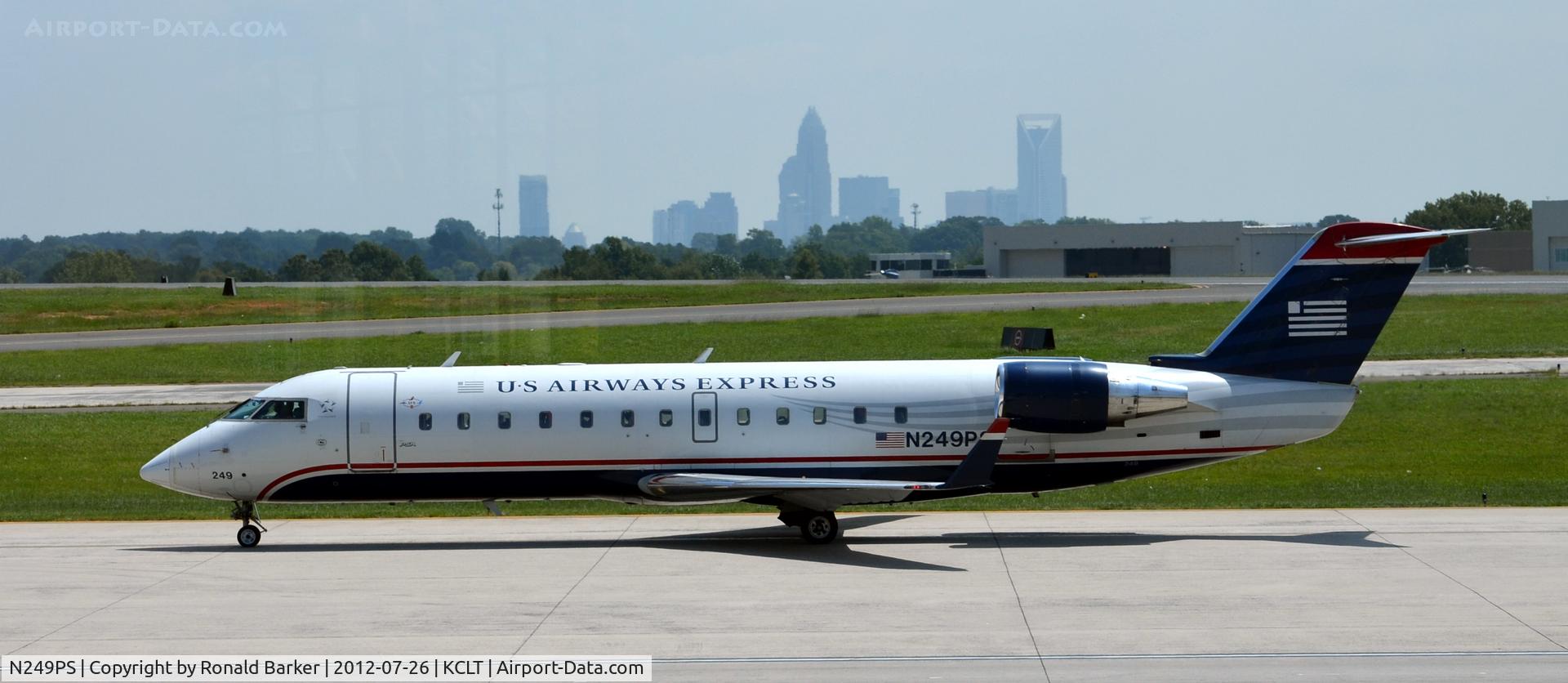 N249PS, 2004 Bombardier CRJ-200ER (CL-600-2B19) C/N 7926, Taxi CLT