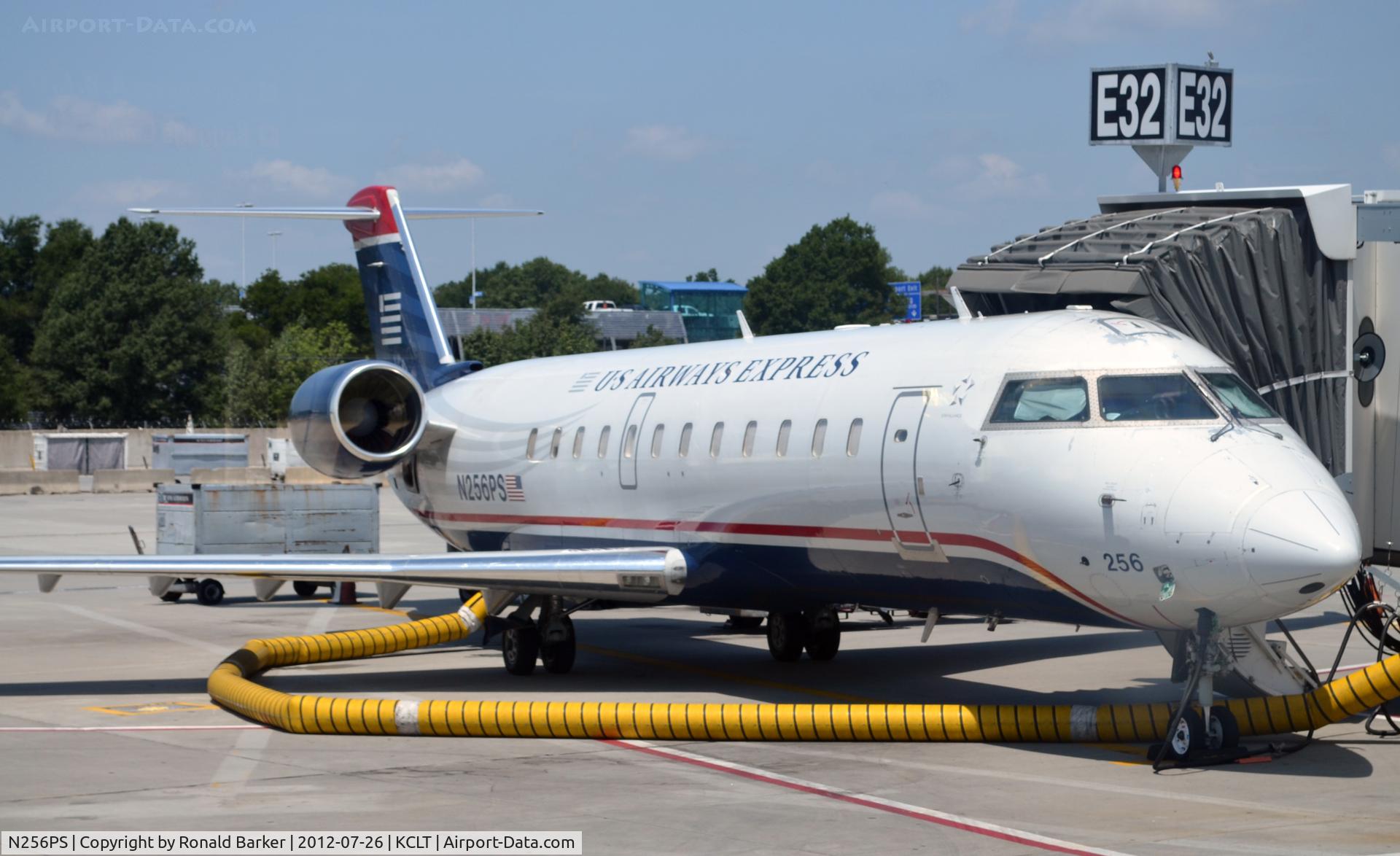 N256PS, 2004 Canadair CL-600-2B19 Regional Jet CRJ-200ER C/N 7937, CLT, NC