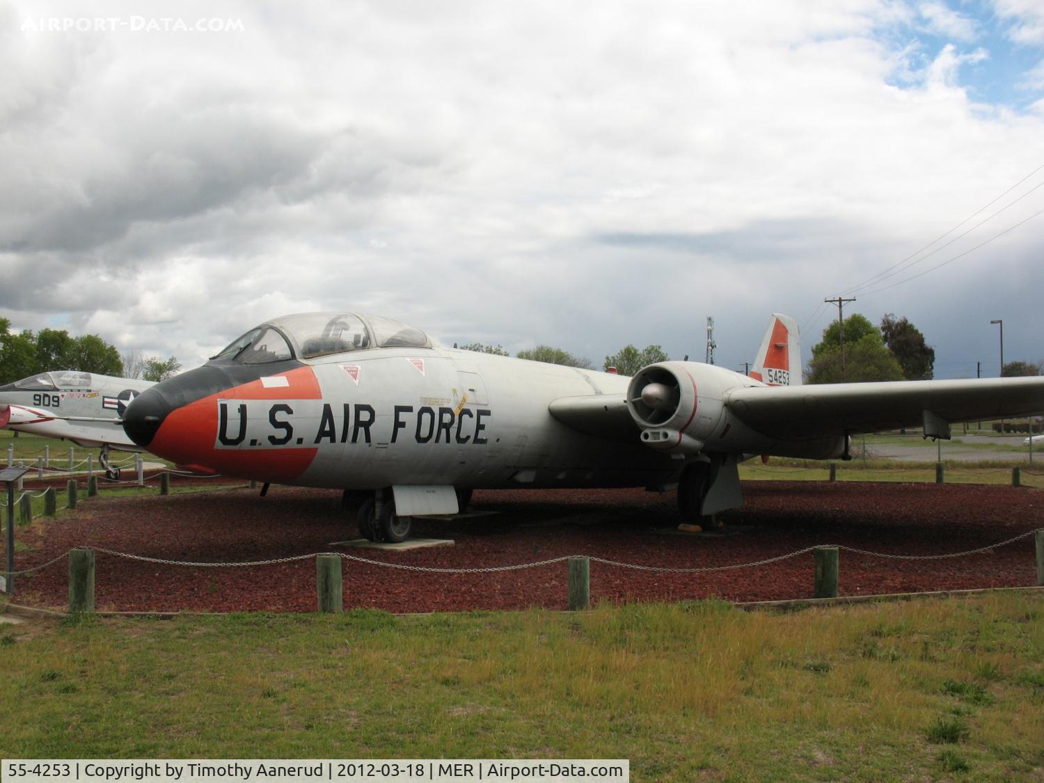55-4253, 1955 Martin B-57E Canberra C/N 355, 1955 Martin B-57E-MA, c/n: 355
