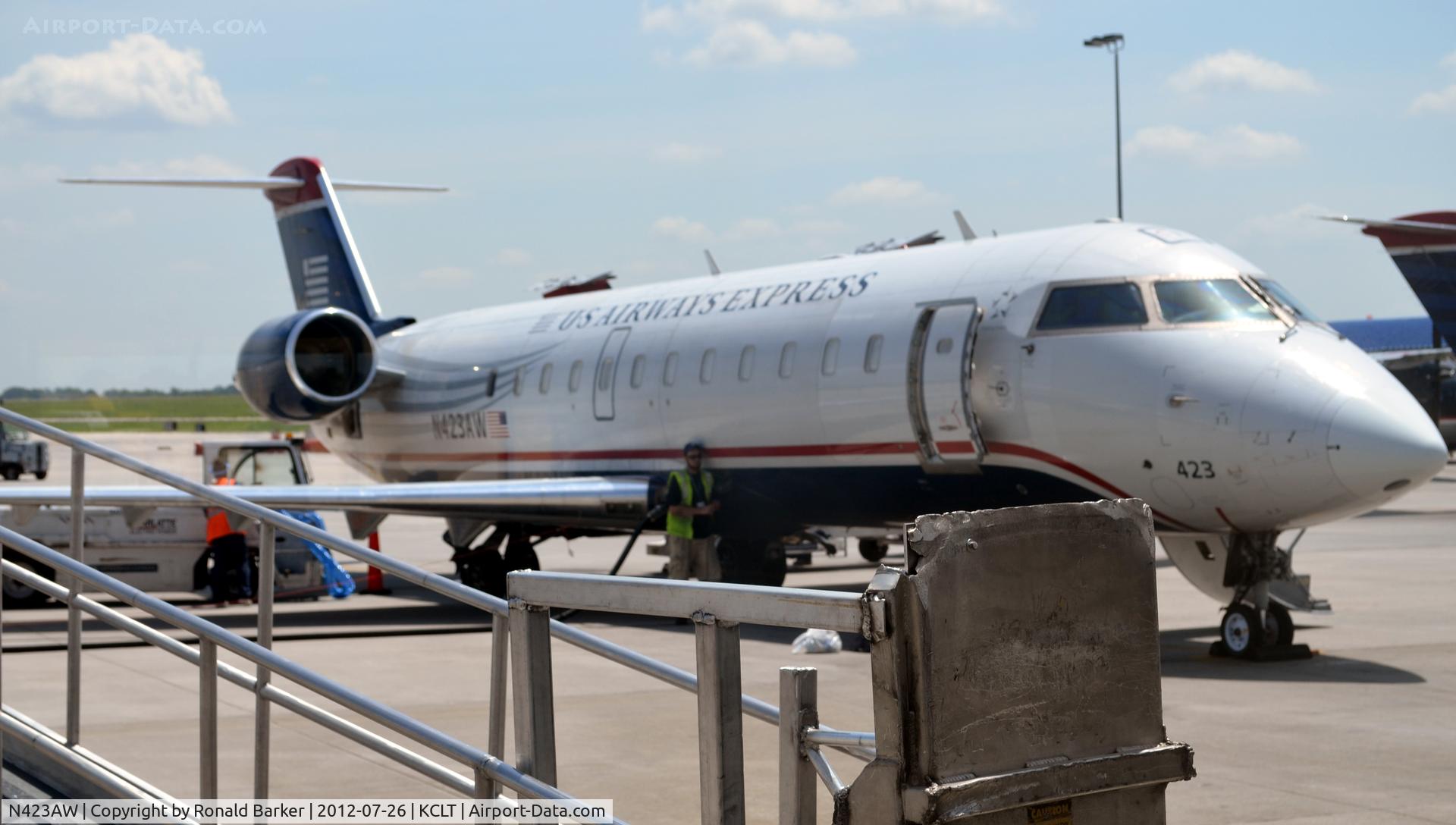 N423AW, 2002 Bombardier CRJ-200LR (CL-600-2B19) C/N 7636, CLT, NC