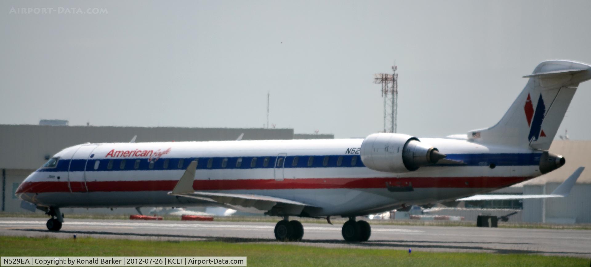 N529EA, Bombardier CRJ-702 (CL-600-2C10) Regional Jet C/N 10307, Taxi CLT