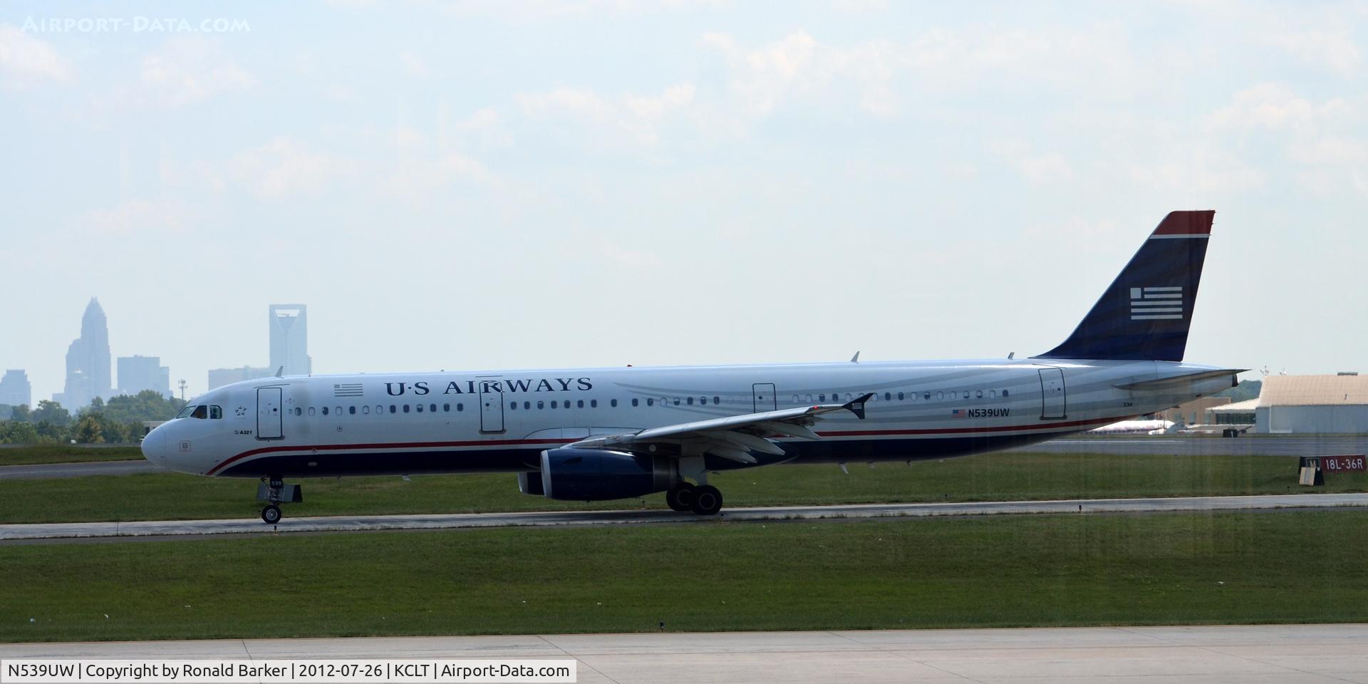 N539UW, 2009 Airbus A321-231 C/N 4082, Taxi CLT
