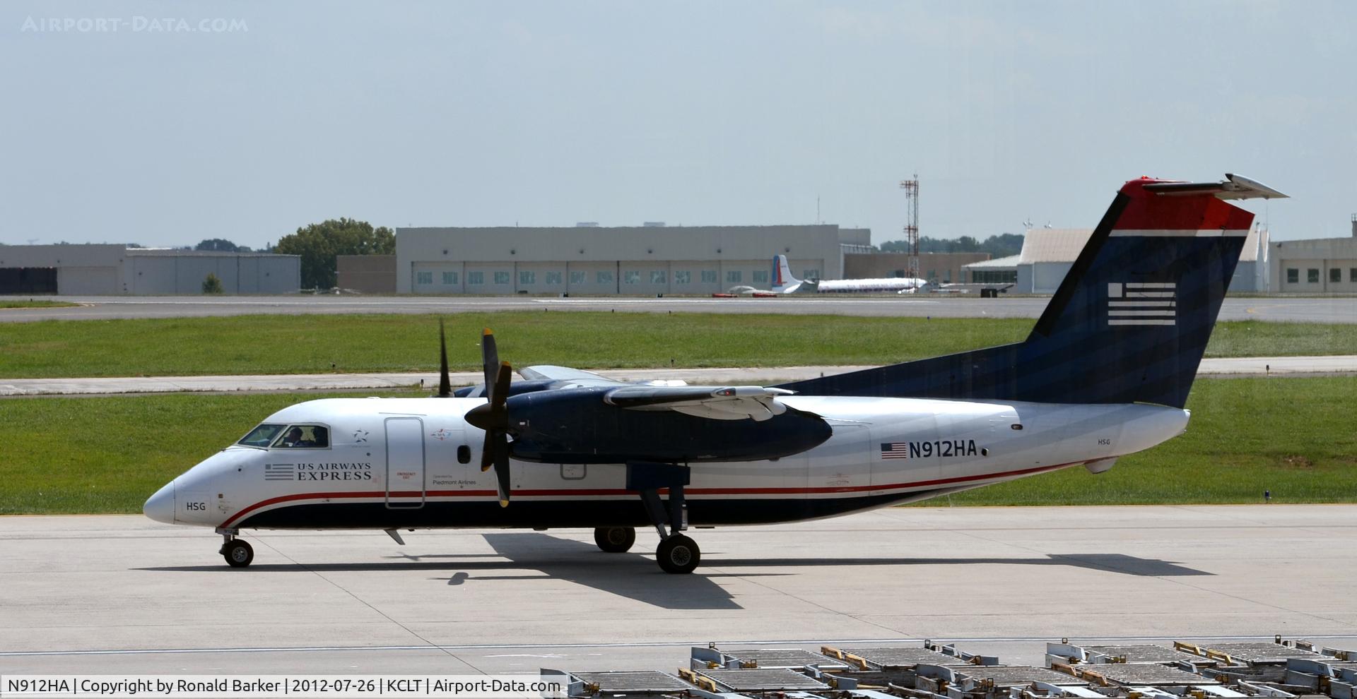 N912HA, De Havilland Canada DHC-8-102 Dash 8 C/N 040, Taxi CLT