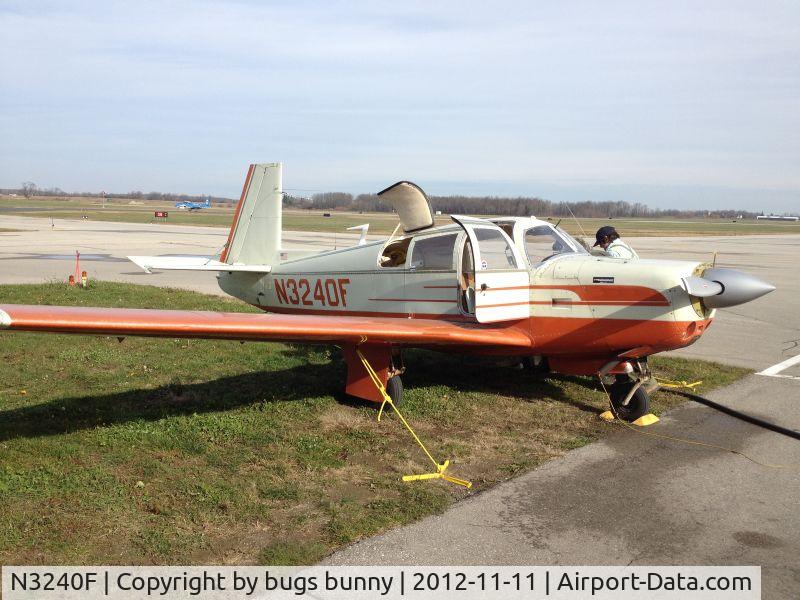 N3240F, 1967 Mooney M20E C/N 670033, at waterloo-wellington, Ontario