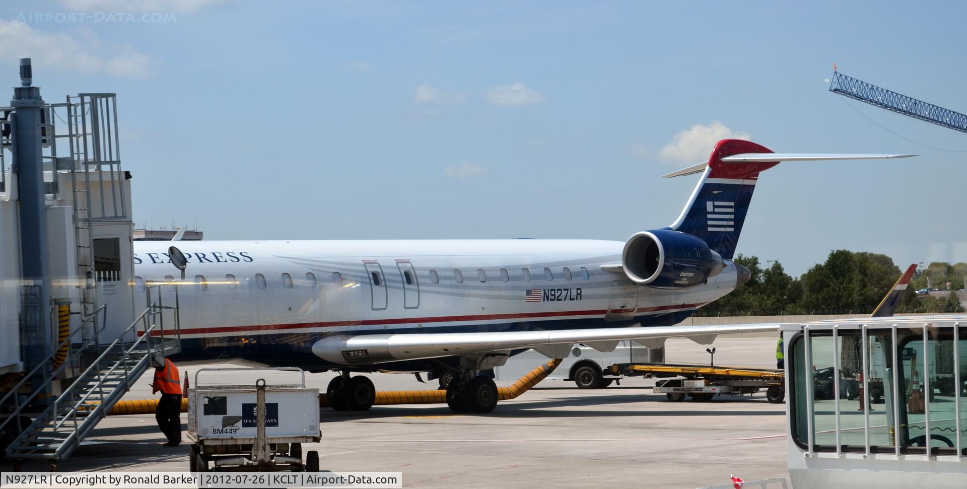 N927LR, 2005 Bombardier CRJ-900ER (CL-600-2D24) C/N 15027, CLT, NC
