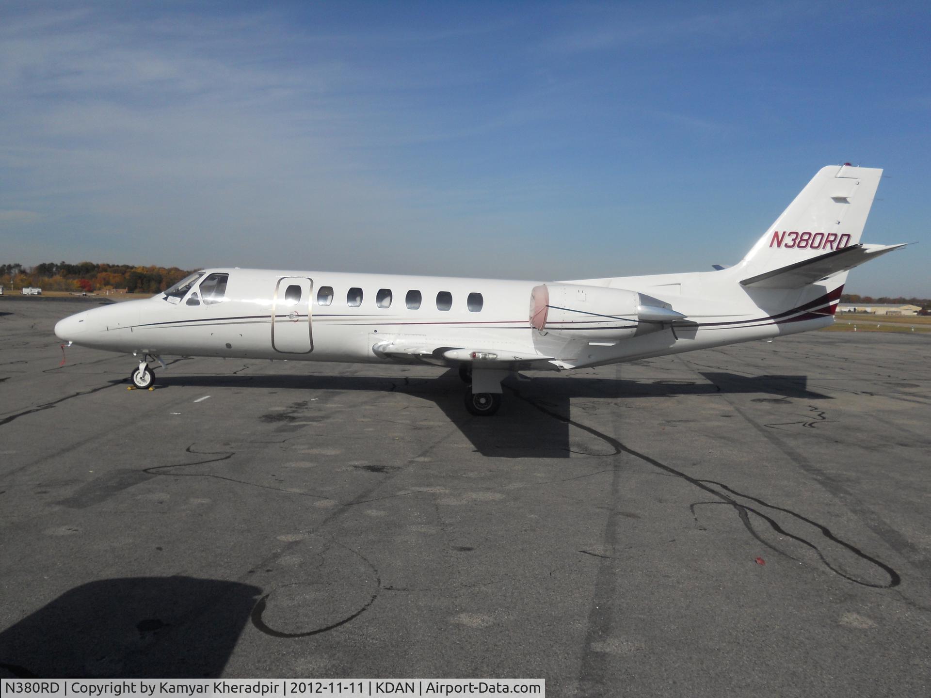 N380RD, 1989 Cessna 560 Citation V C/N 560-0026, Aircraft parked in front of KDAN terminal