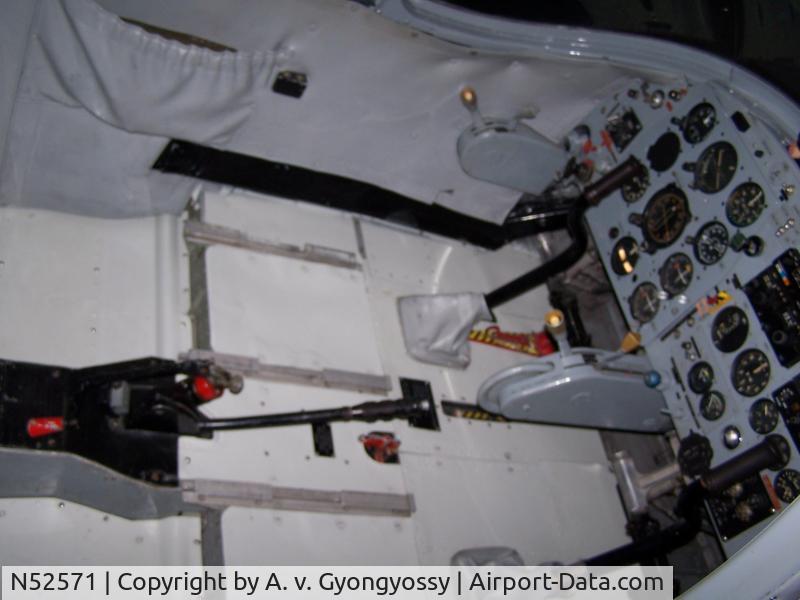 N52571, 1957 Piaggio P-149D C/N 296, Spacious inside of cockpit
