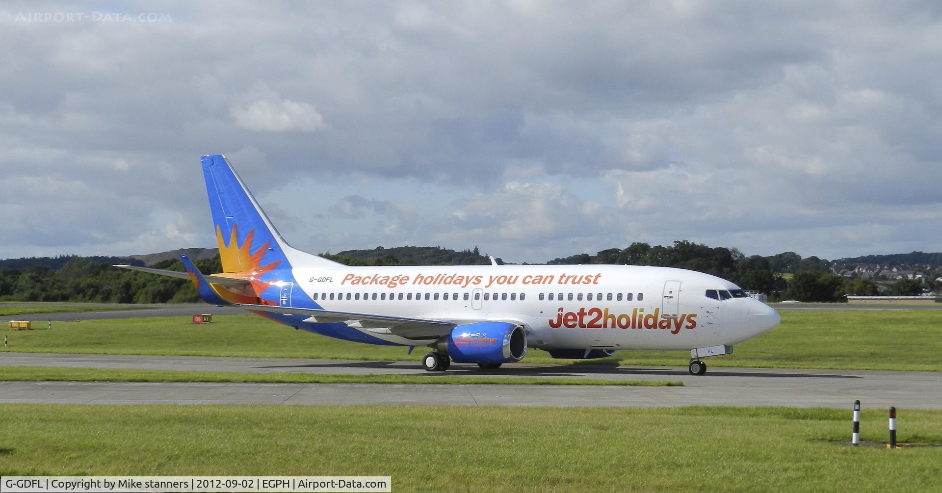 G-GDFL, 1998 Boeing 737-36N C/N 28568, Jet2 B737-300 taxiing to the terminal after arriving from Dubrovnik