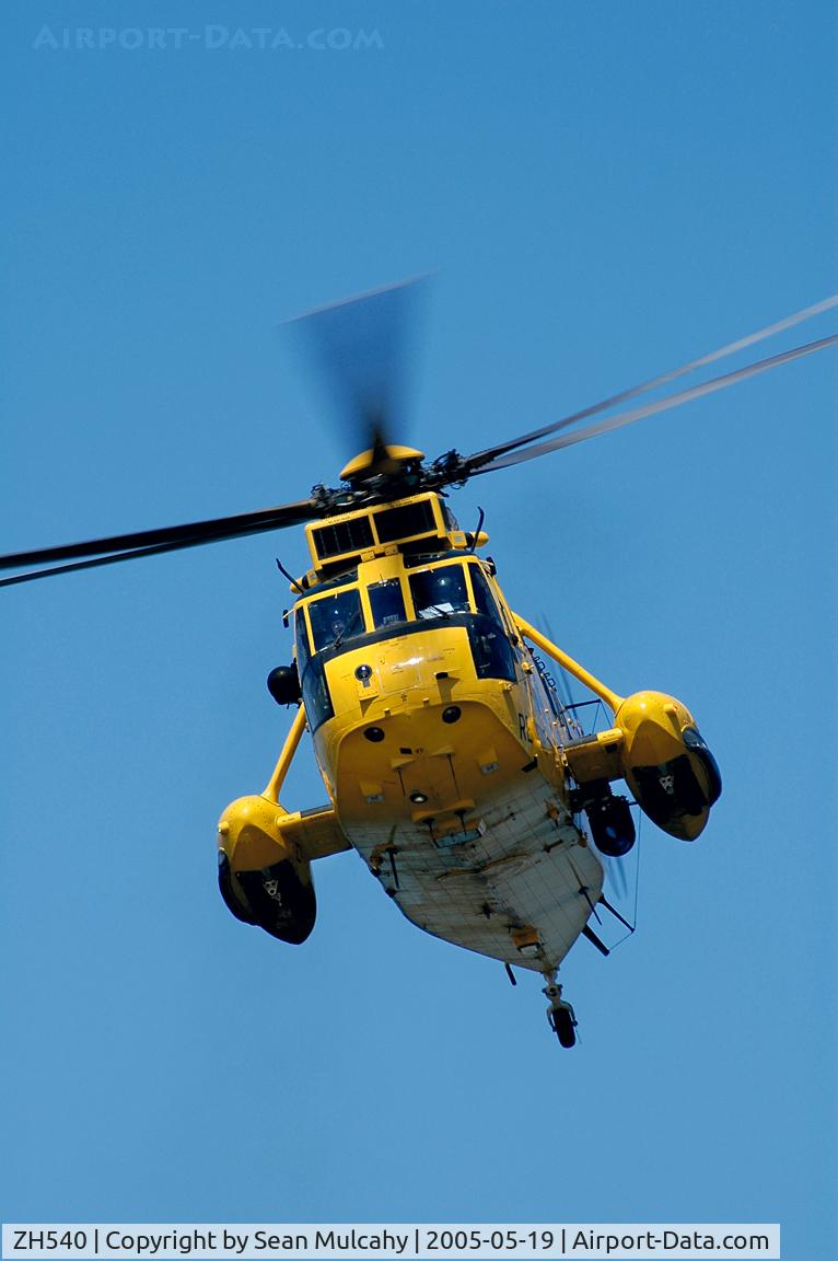 ZH540, Westland Sea King HAR.3A C/N WA1006, ZH540 - RAF Westland Sea King HAR3A of 22 sqdn based at RAF Wattisham is seen during its display at the 2005 Thannet Air Show, Kent UK.