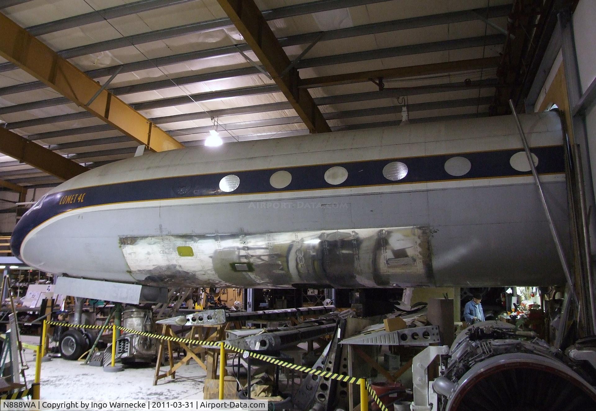 N888WA, 1959 De Havilland DH.106 Comet 4C C/N 6424, De Havilland D.H.106 Comet 4C being restored at the Museum of Flight Restoration Center, Everett WA