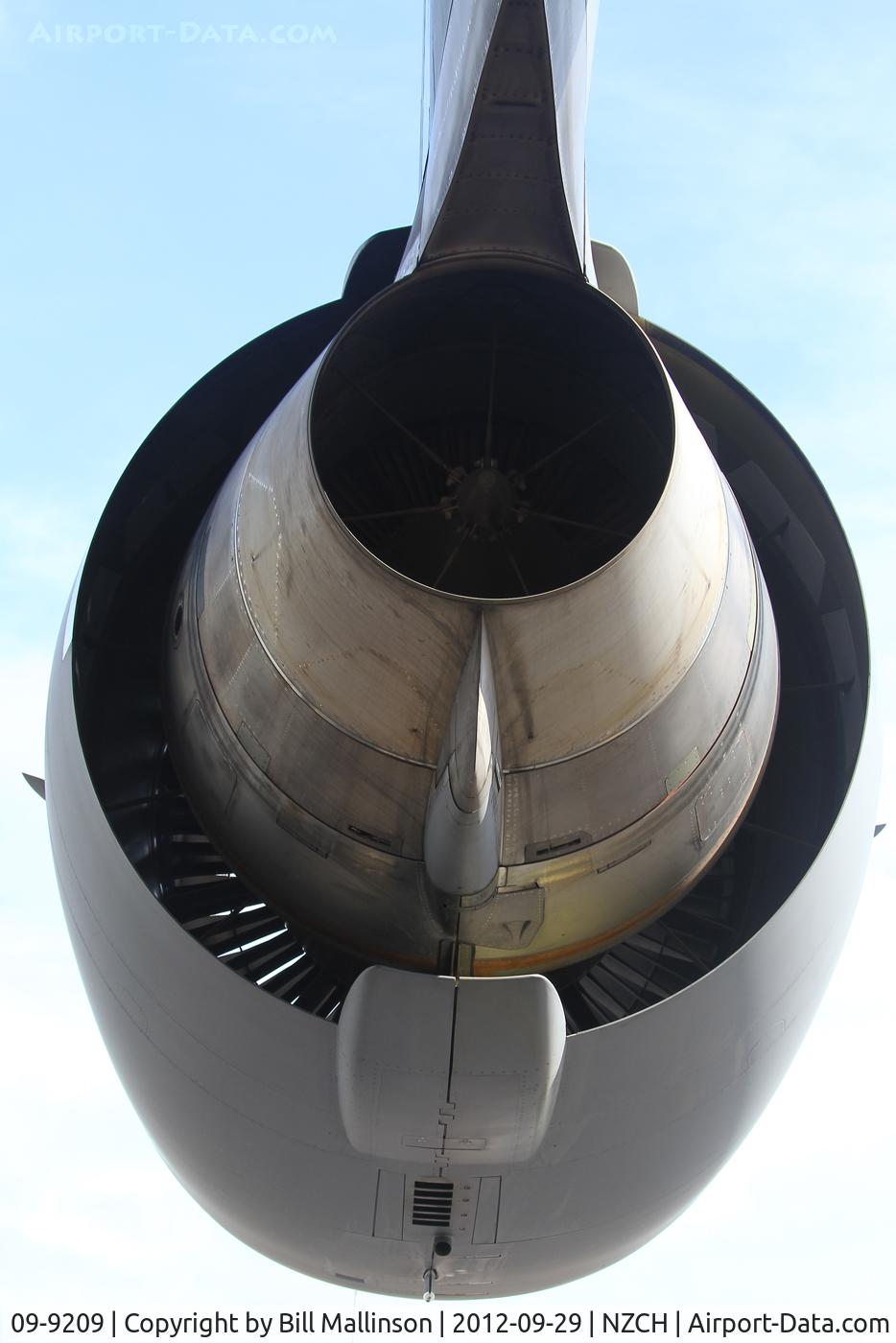09-9209, 2009 Boeing C-17A Globemaster III C/N P-209, Mighty thruster