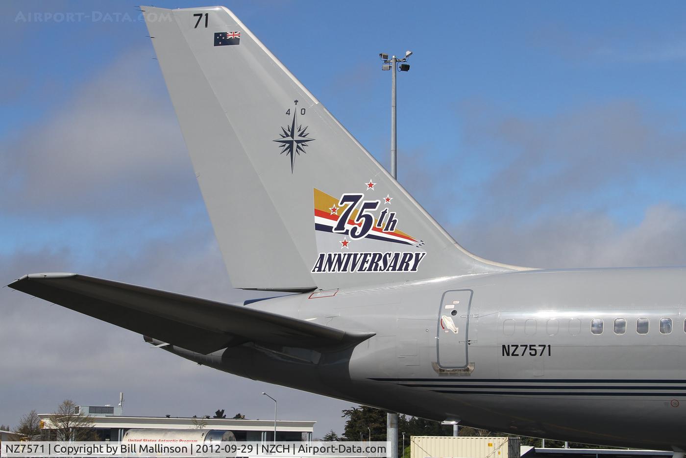 NZ7571, 1992 Boeing 757-2K2 C/N 26633, 75th Anniversary tail markings
