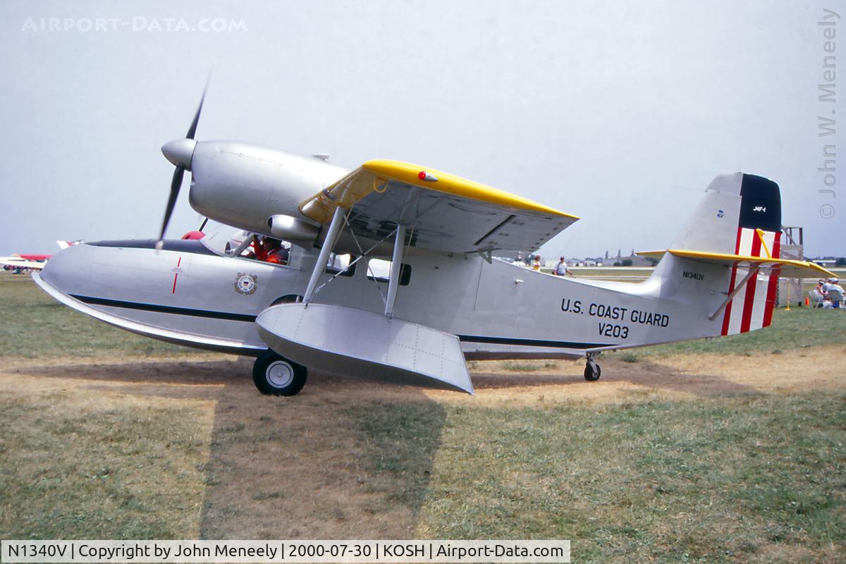 N1340V, 1941 Grumman G-44 Widgeon C/N 1228, Taxiing out at Airventure 2000