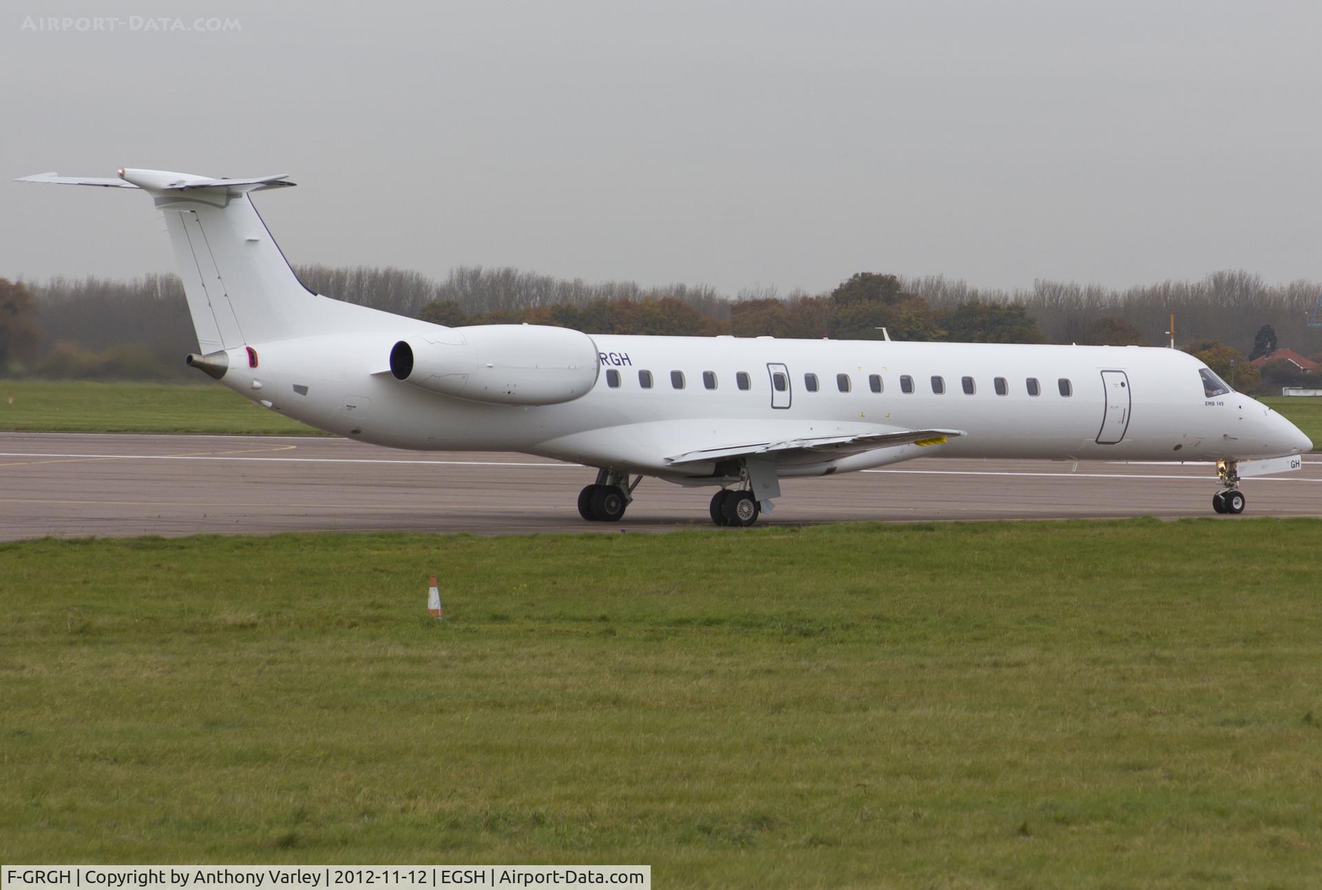 F-GRGH, 1999 Embraer EMB-145EU (ERJ-145EU) C/N 145120, Departing after spray in to an all white C/S.