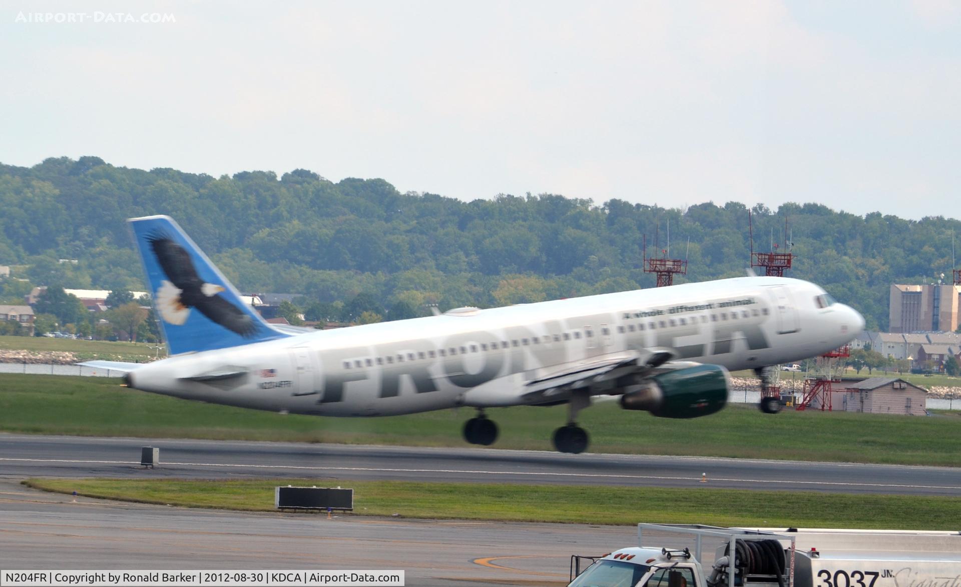 N204FR, 2004 Airbus A320-214 C/N 2325, Takeoff DCA