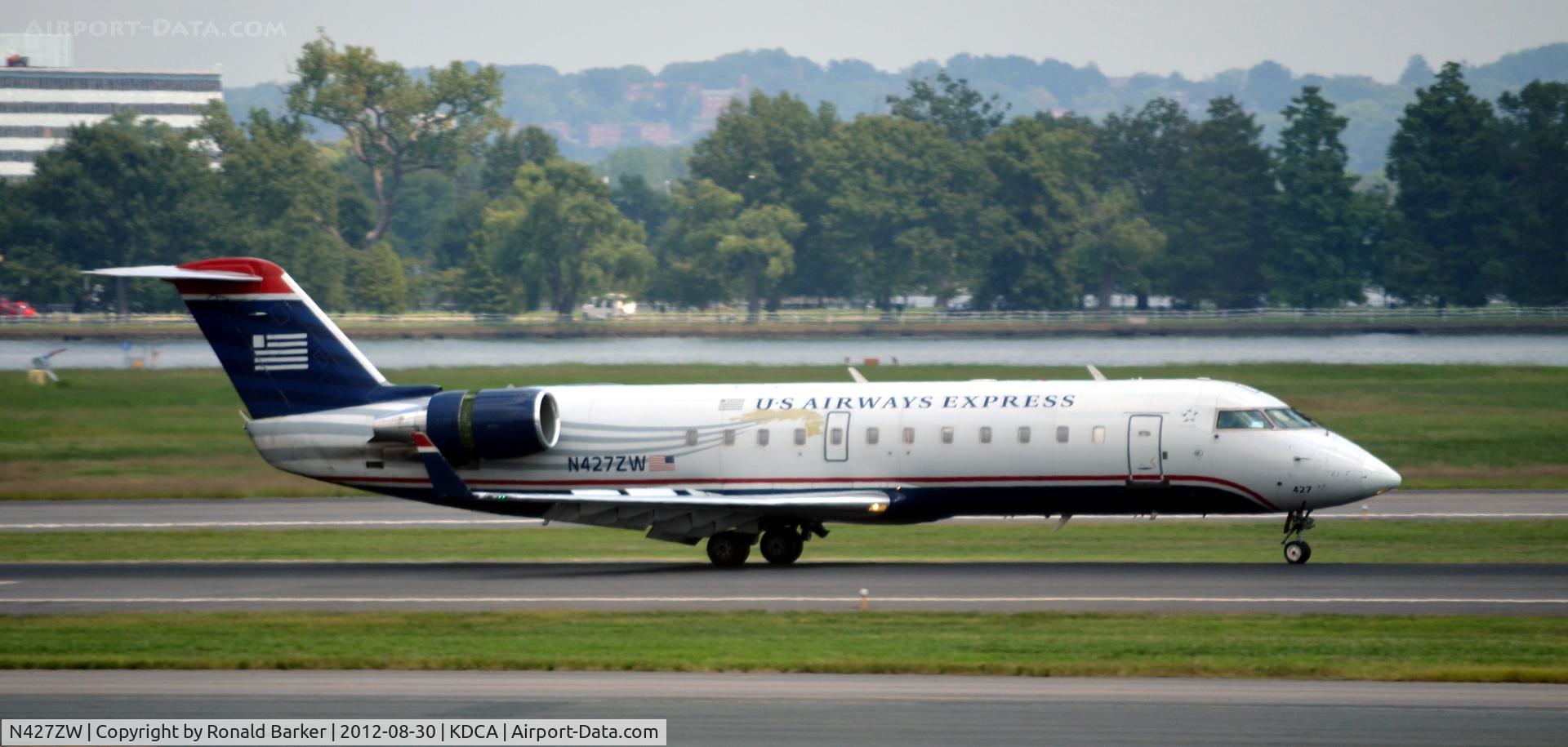N427ZW, 2002 Bombardier CRJ-200LR (CL-600-2B19) C/N 7685, Landing DCA