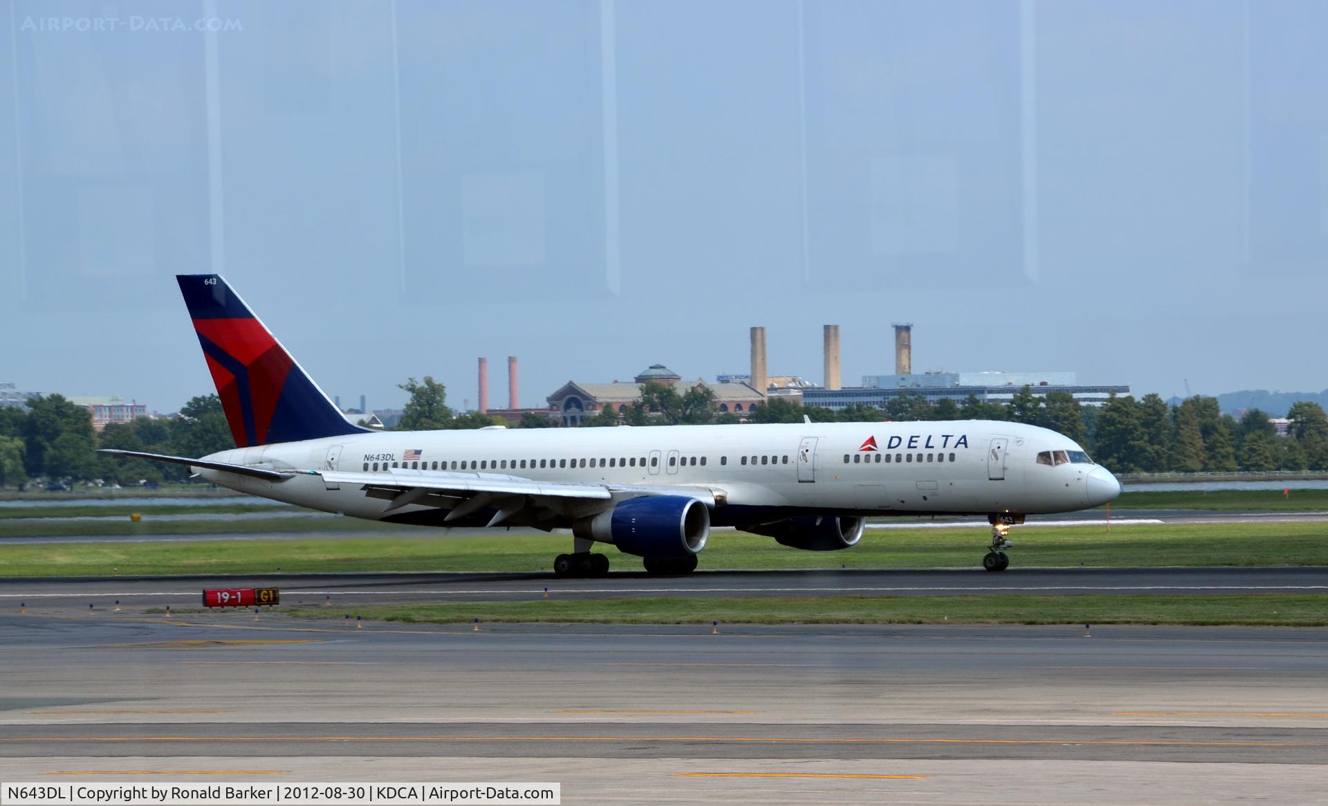 N643DL, 1989 Boeing 757-232 C/N 23997, Landing DCA