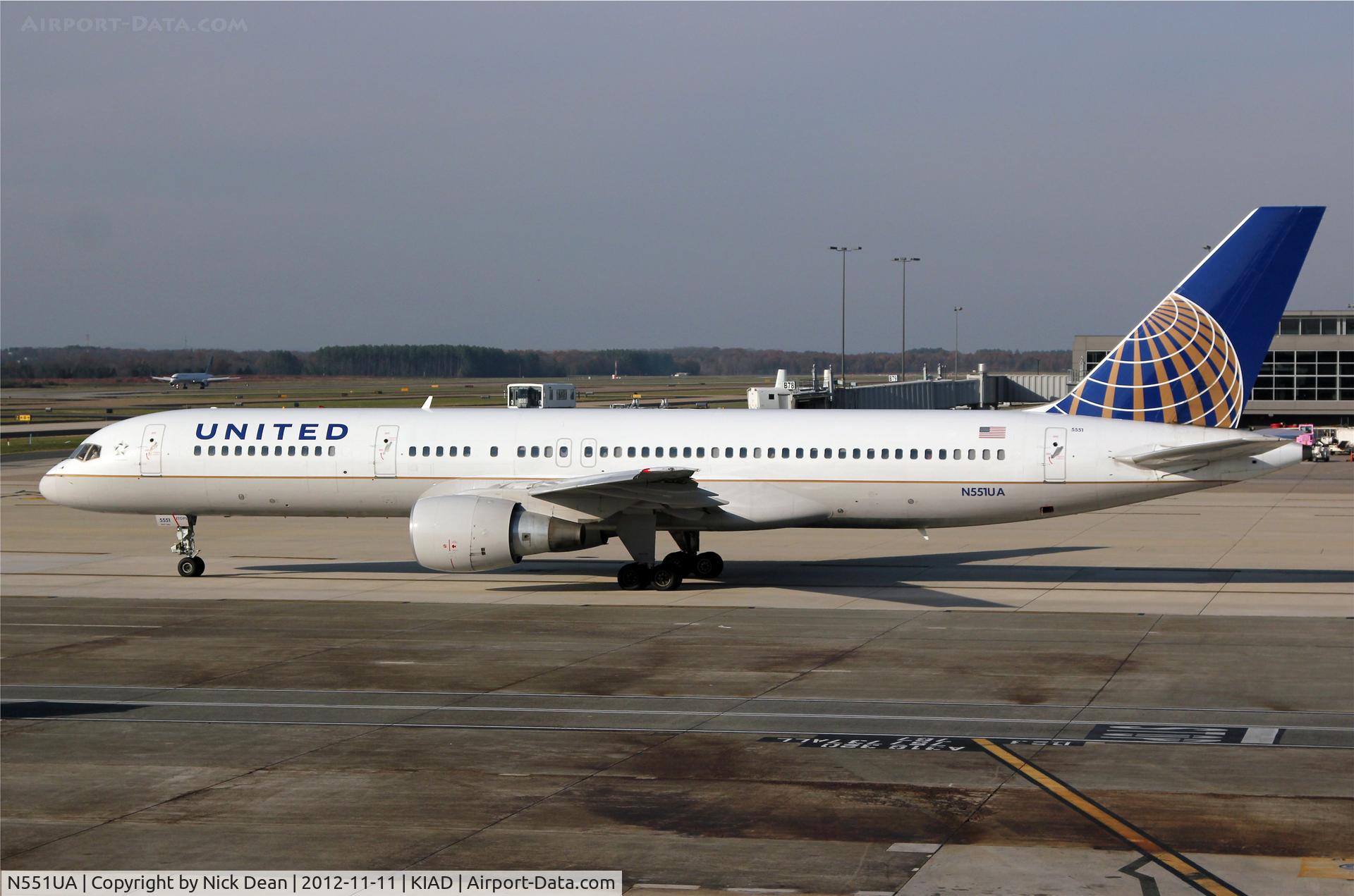 N551UA, 1992 Boeing 757-222 C/N 25399, KIAD/IAD